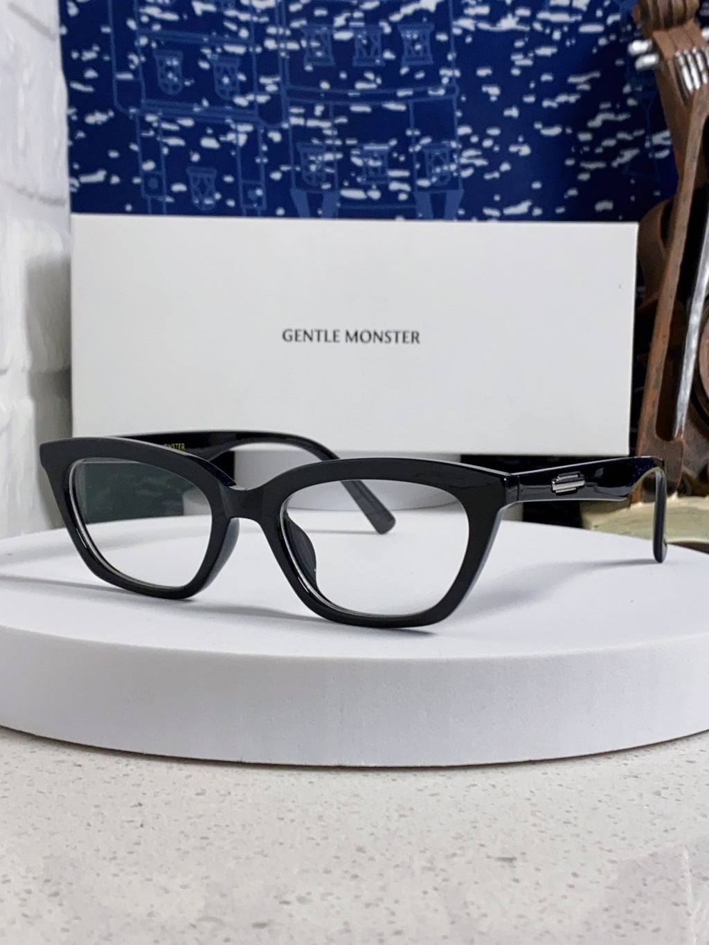 Gentle Monster LOTI Blue-Light Cat-Eye Silver Lens Sunglasses for Men - 488011