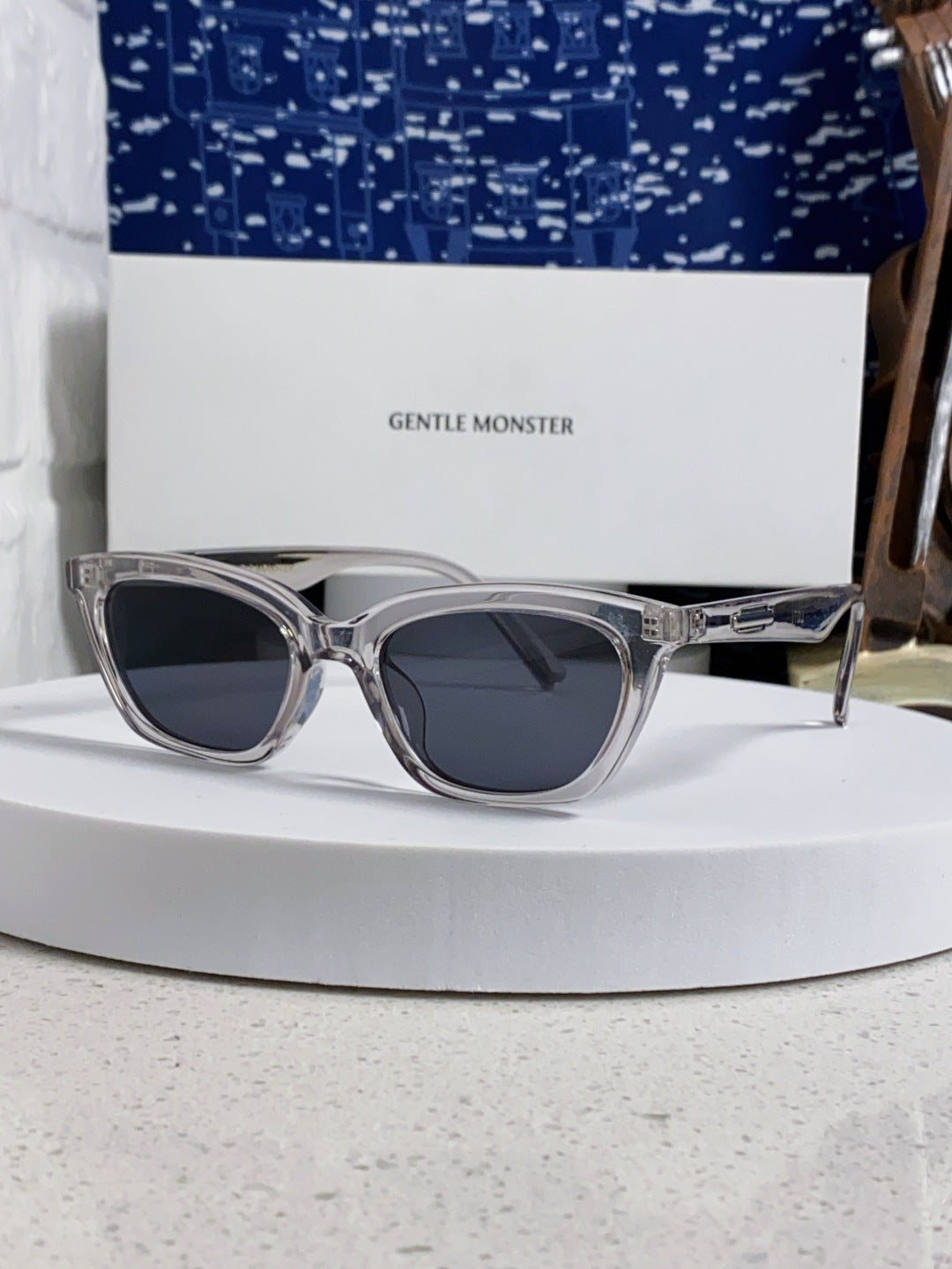 Gentle Monster LOTI Blue-Light Cat-Eye Silver Lens Sunglasses for Men - 432921