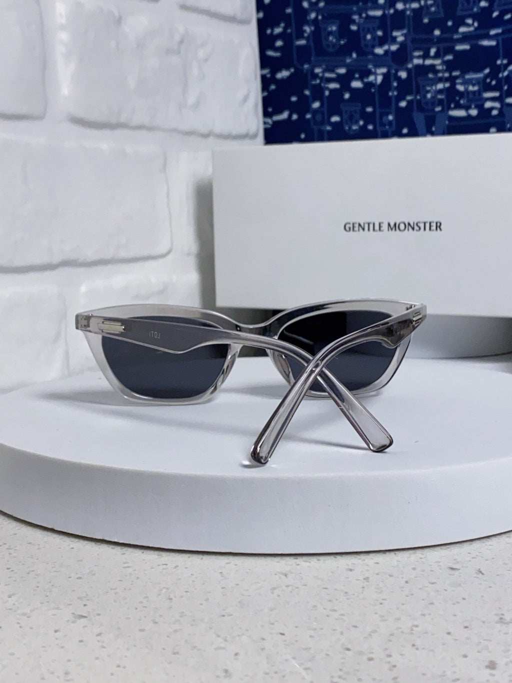Gentle Monster LOTI Blue-Light Cat-Eye Silver Lens Sunglasses for Men - 488012 - detail image 3