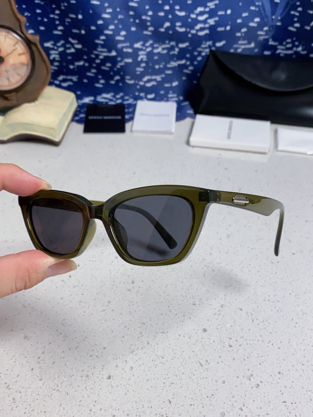 Gentle Monster LOTI Blue-Light Cat-Eye Black Lens Sunglasses for Men - 432922 - detail image 6