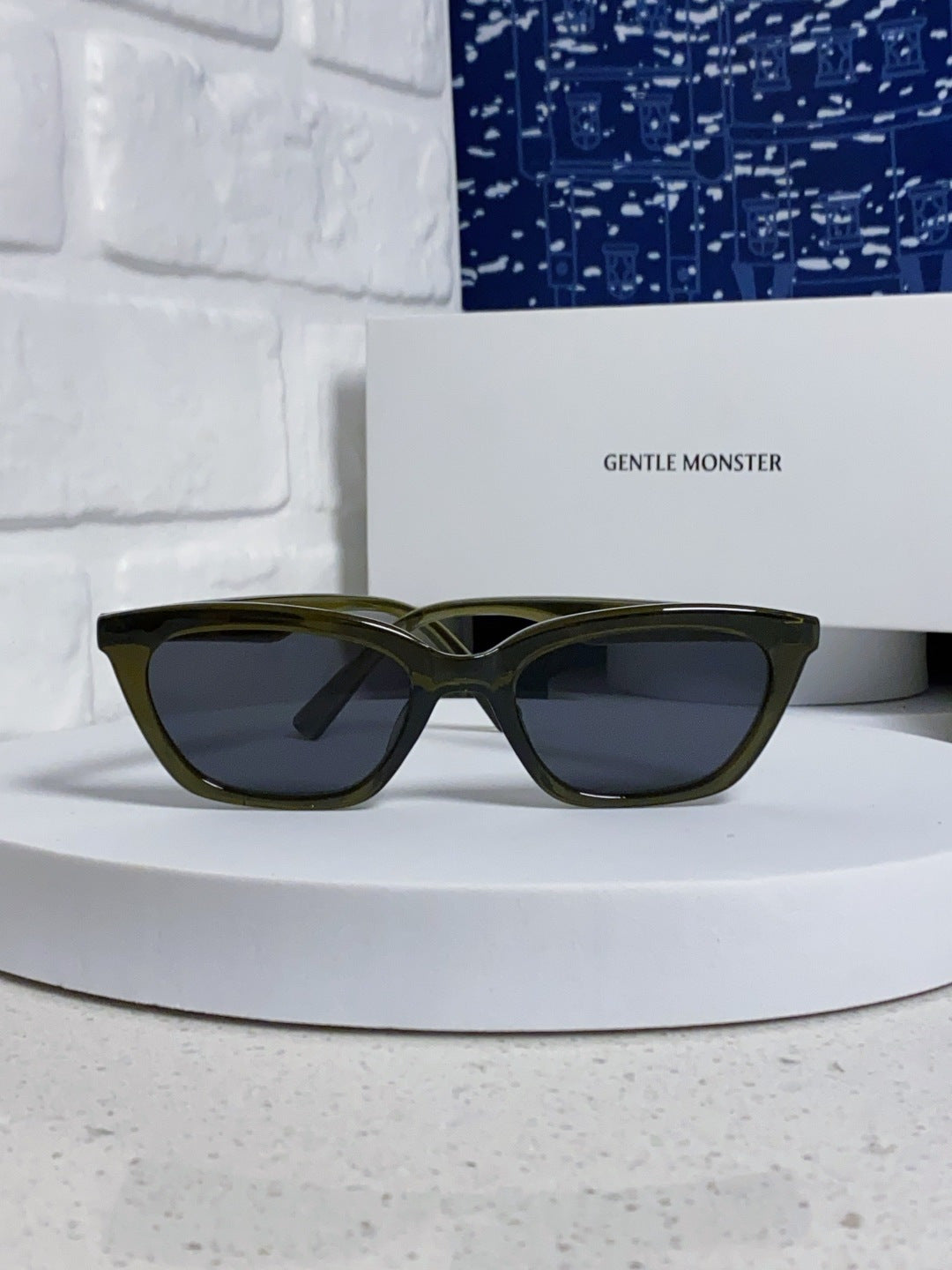 Gentle Monster LOTI Blue-Light Cat-Eye Black Lens Sunglasses for Men & Women - detail image 2