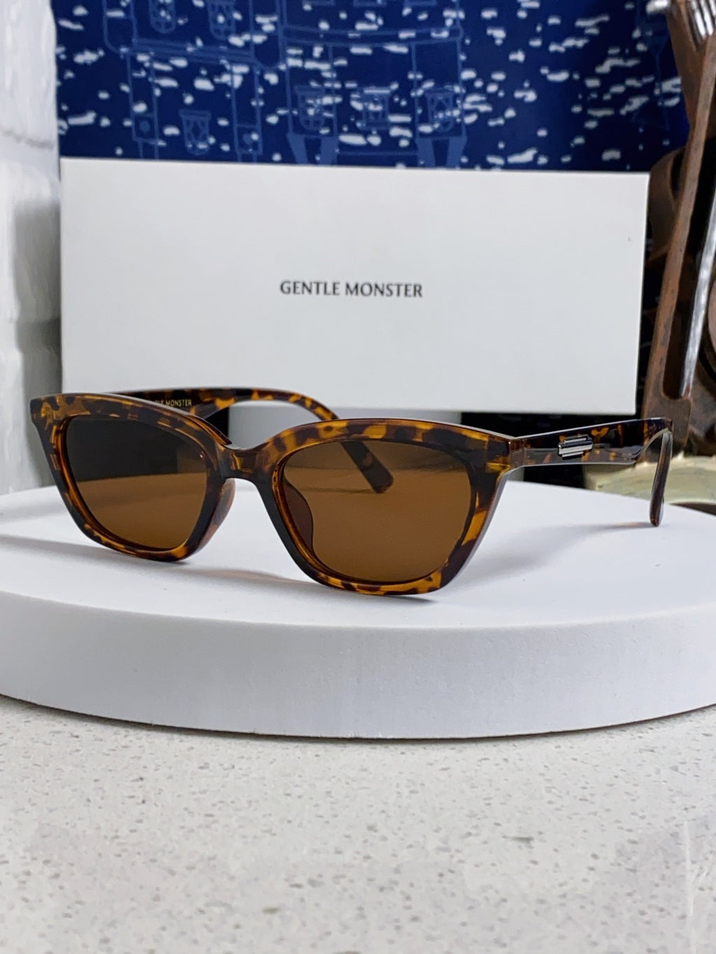 Gentle Monster LOTI Blue-Light Cat-Eye Brown Lens Sunglasses for Men & Women