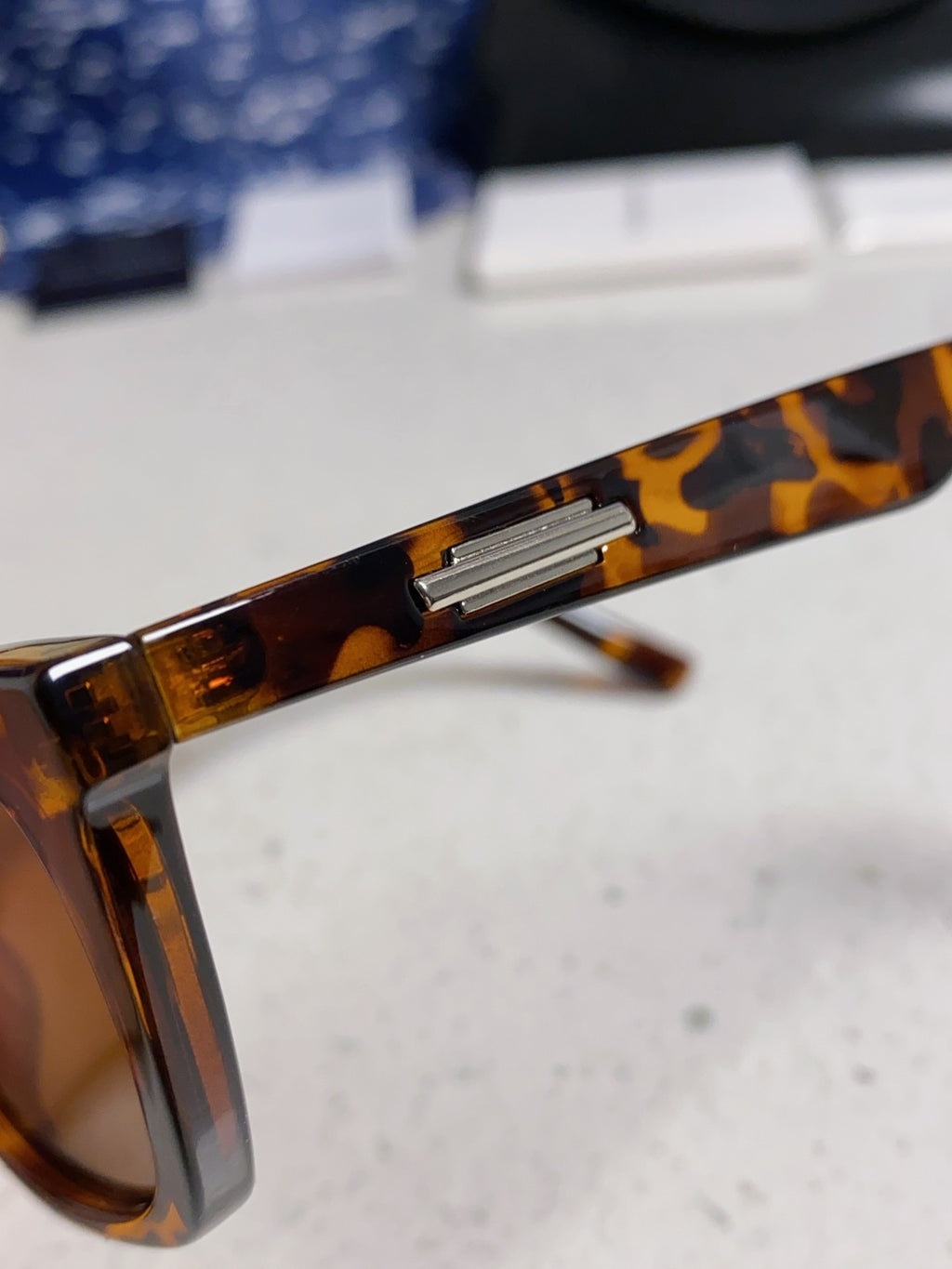 Gentle Monster LOTI Blue-Light Cat-Eye Brown Lens Sunglasses for Men & Women - detail image 7