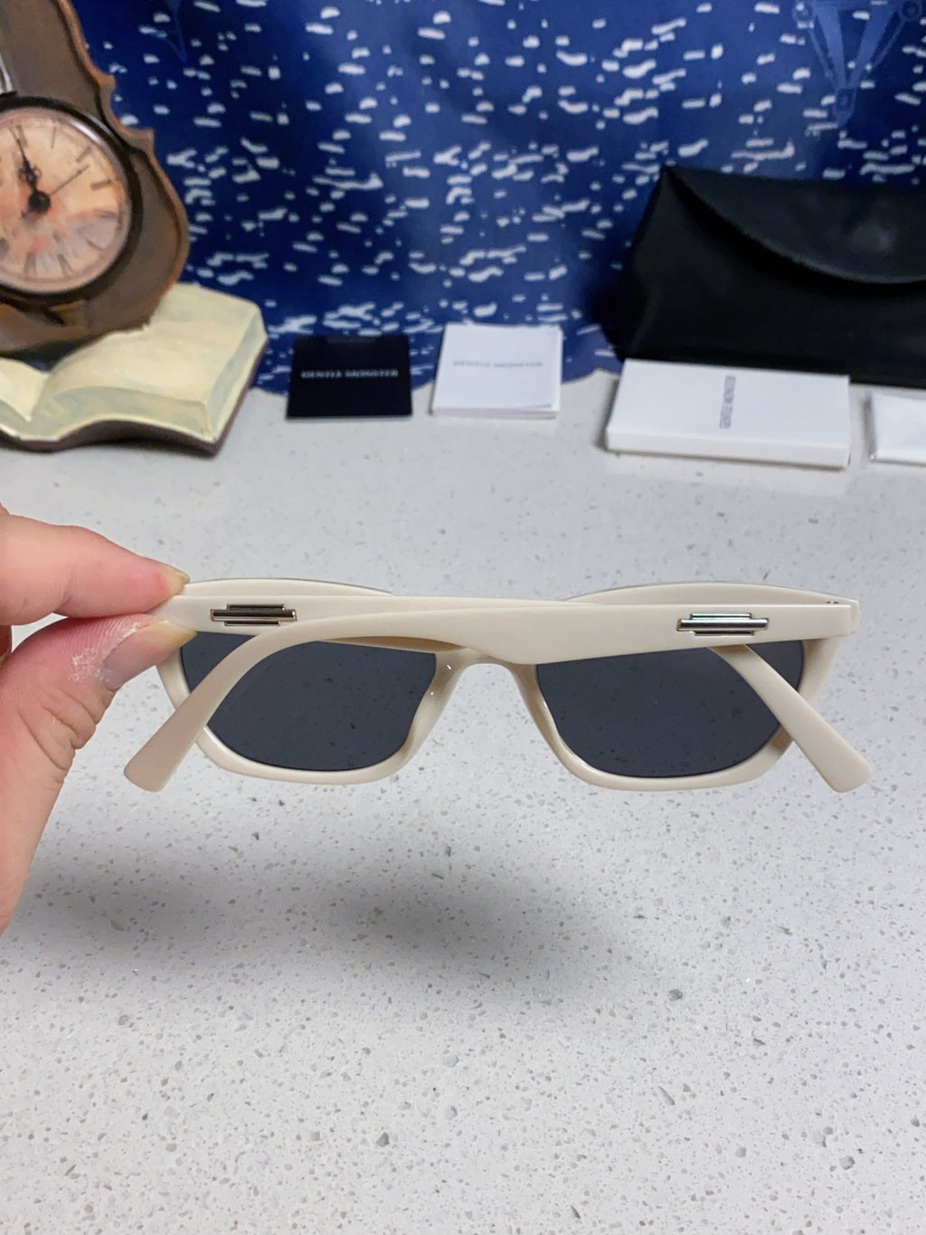 Gentle Monster LOTI Blue-Light Cat-Eye Silver Lens Sunglasses for Men & Women - detail image 5