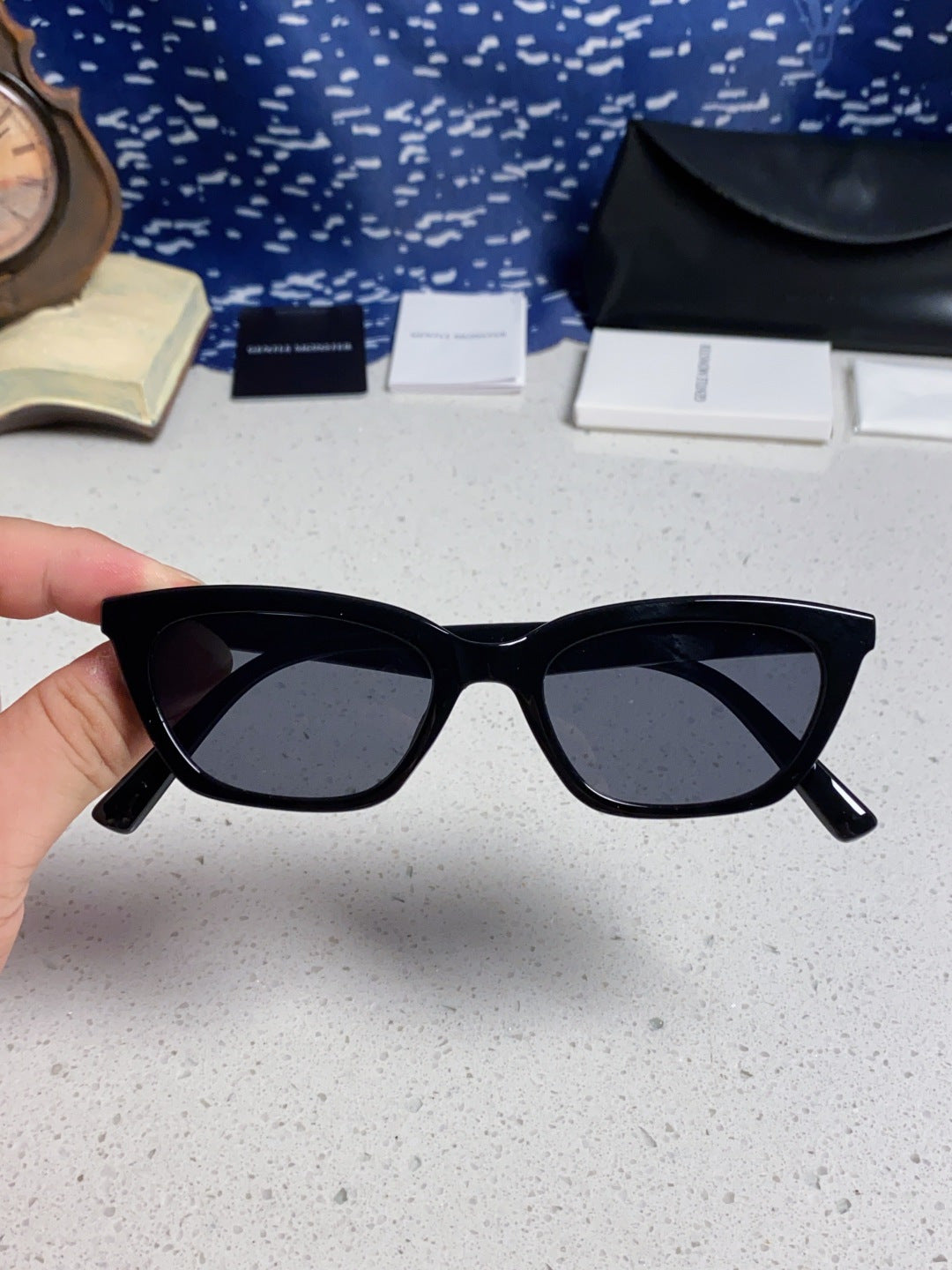 Gentle Monster LOTI Blue-Light Cat-Eye Red Lens Sunglasses for Men & Women - detail image 4