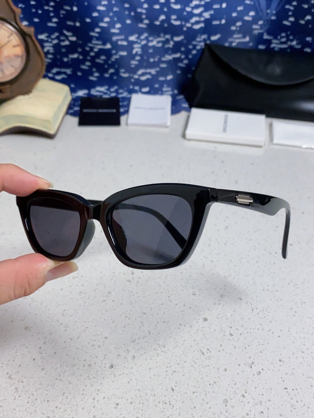Gentle Monster LOTI Blue-Light Cat-Eye Red Lens Sunglasses for Men & Women - detail image 6