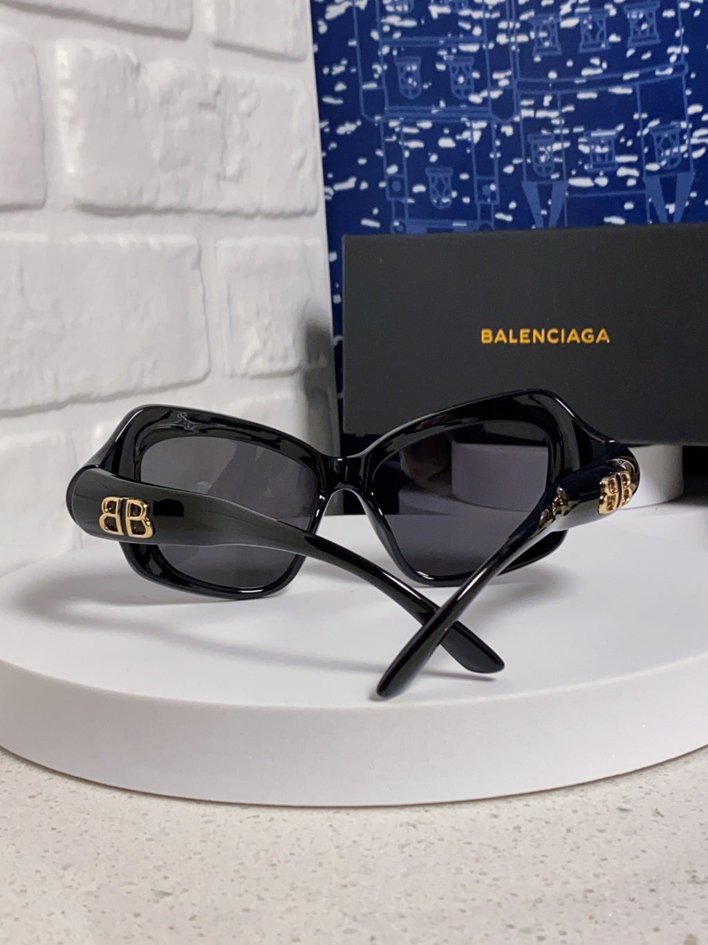 Balenciaga Oversized Blue Lens Sunglasses for Women - 358628 - detail image 3