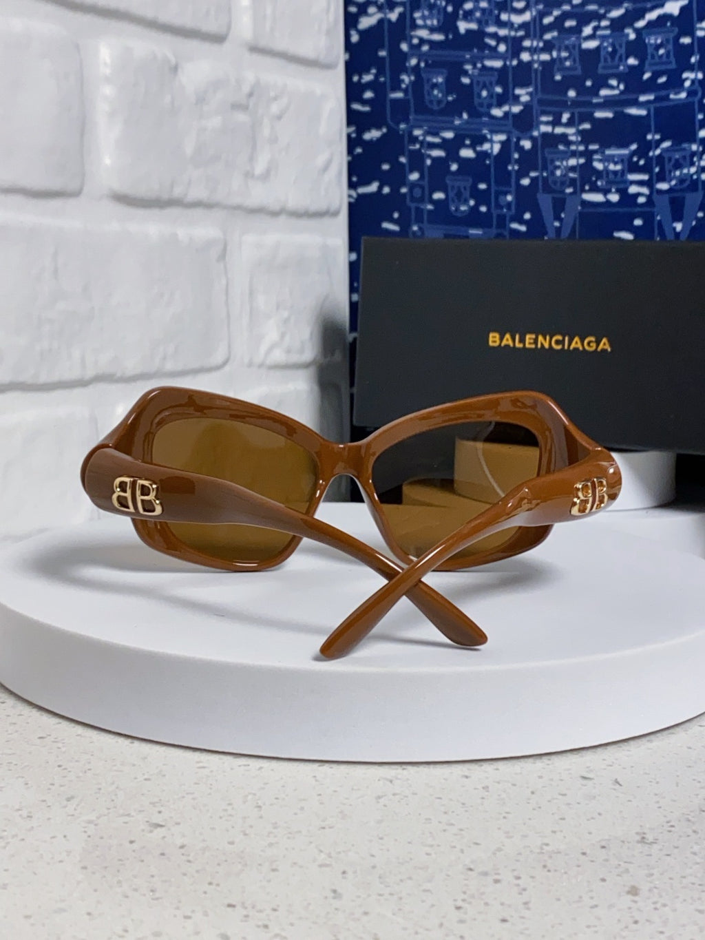 Balenciaga Oversized Brown Lens Sunglasses for Women - 358629 - detail image 3