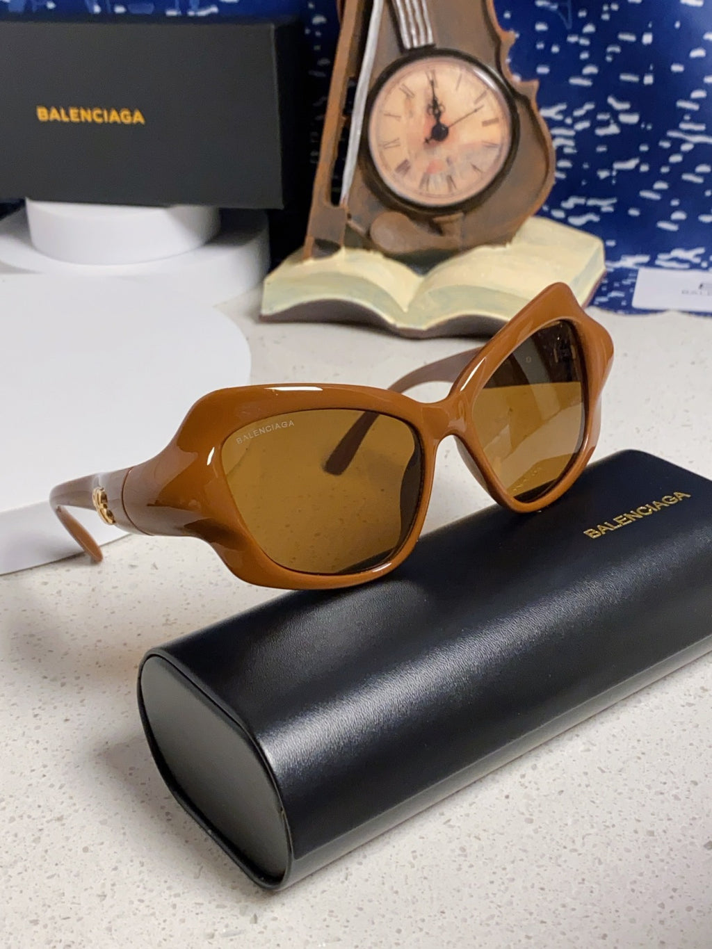 Balenciaga Oversized Brown Lens Sunglasses for Women - 432529 - detail image 10