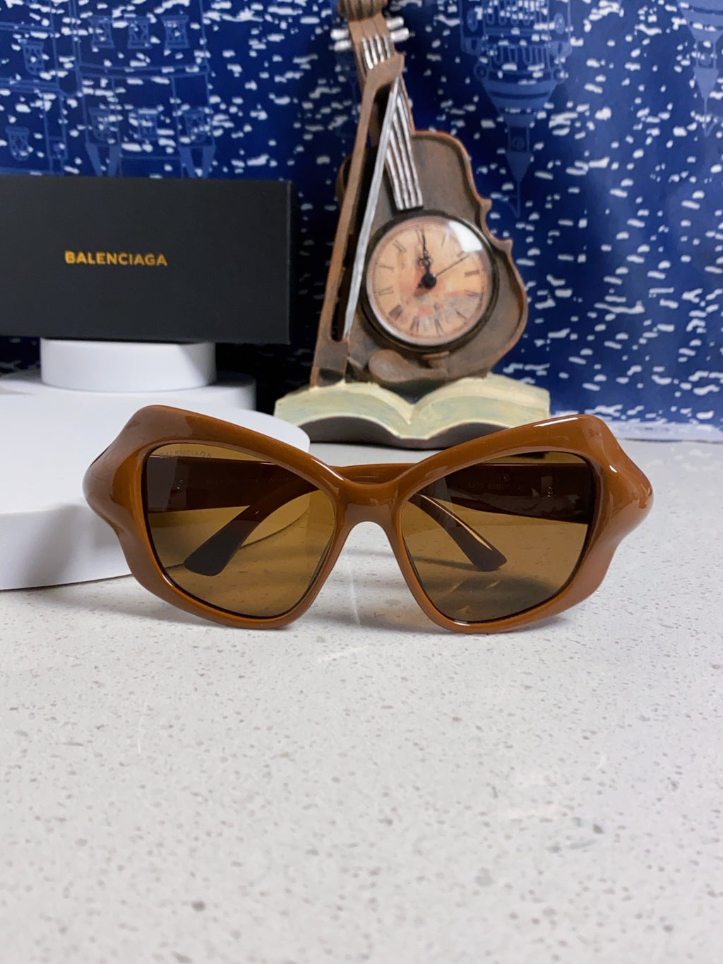 Balenciaga Oversized Brown Lens Sunglasses for Women - 432529 - detail image 9