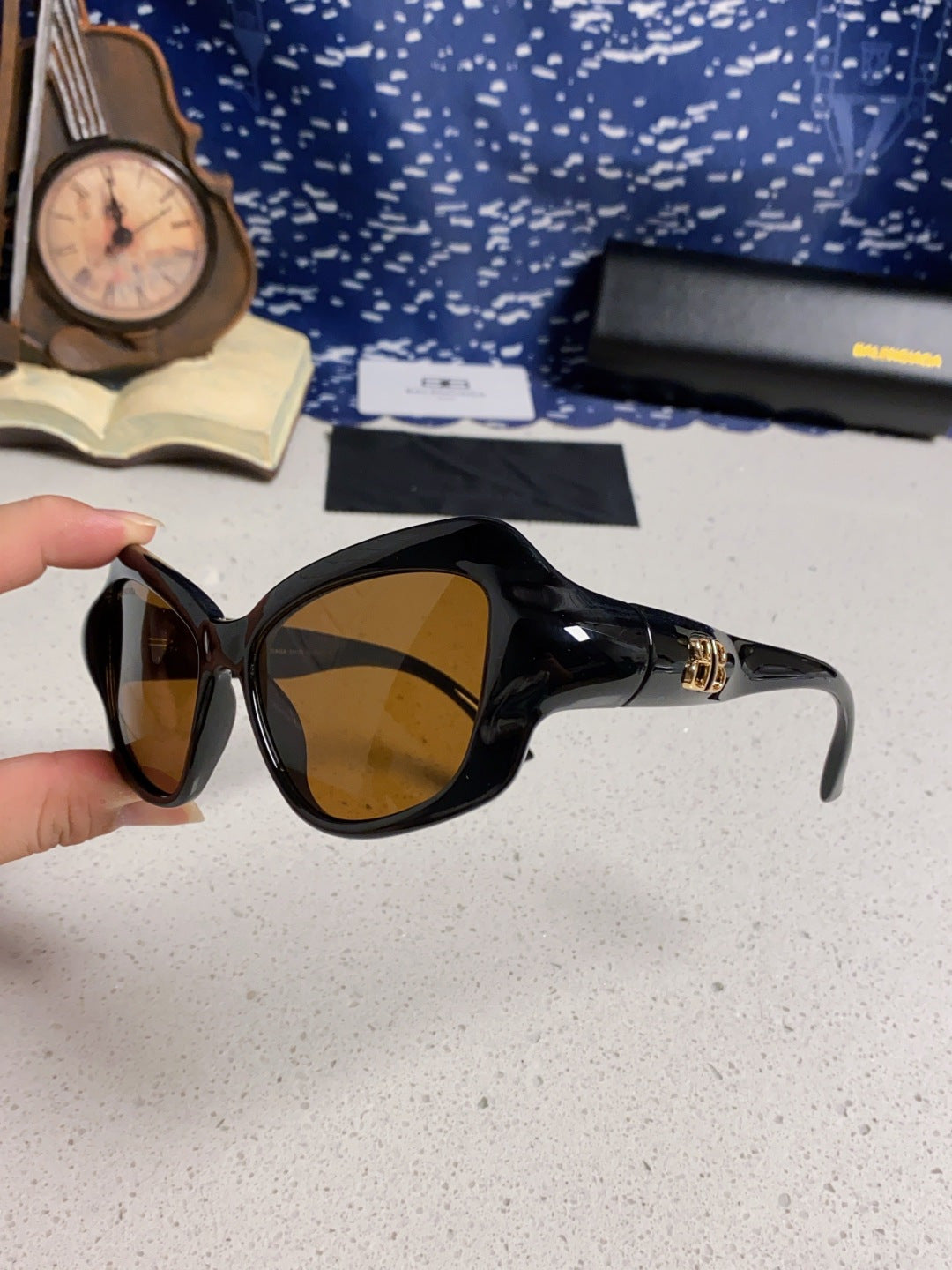 Balenciaga Oversized Brown Lens Sunglasses for Women - 432532 - detail image 6