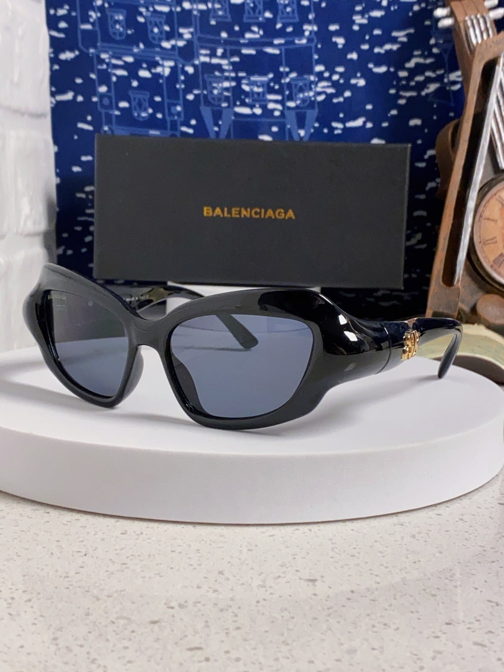 Balenciaga Oversized Brown Lens Sunglasses for Women - 432533 - detail image 2