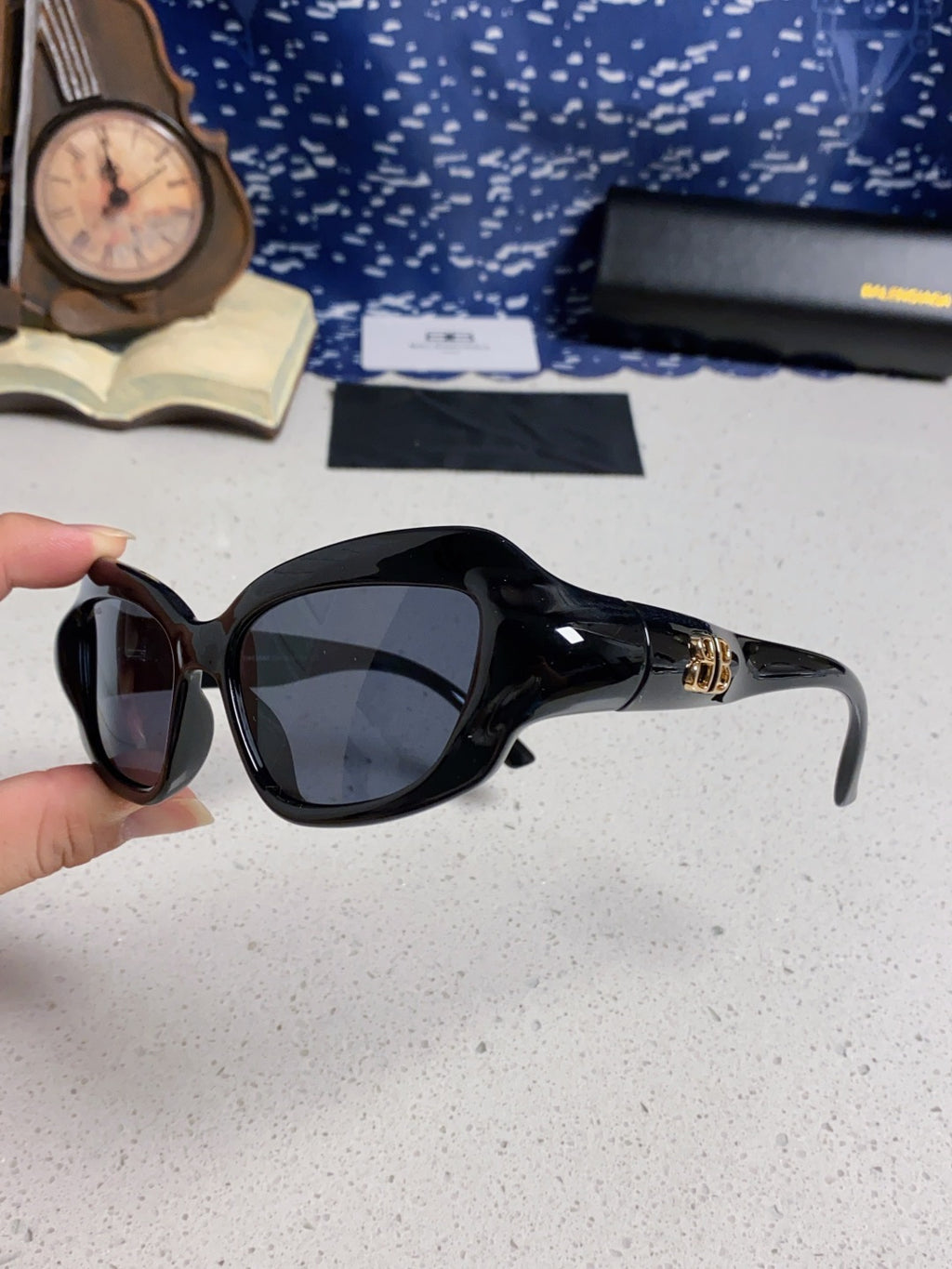 Balenciaga Oversized Brown Lens Sunglasses for Women - 432533 - detail image 7