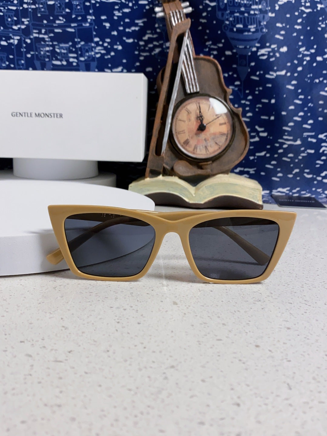 Gentle Monster TALIN Cat-Eye Brown Lens Sunglasses for Men & Women - 488059 - detail image 9