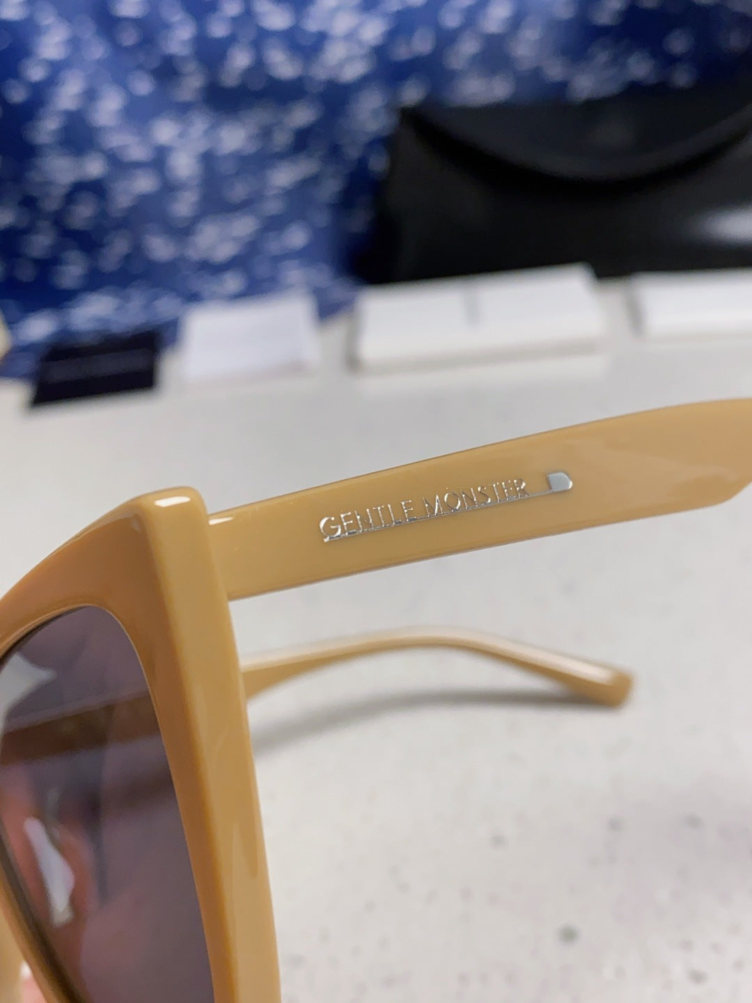 Gentle Monster TALIN Cat-Eye Brown Lens Sunglasses for Men & Women - 488059 - detail image 7