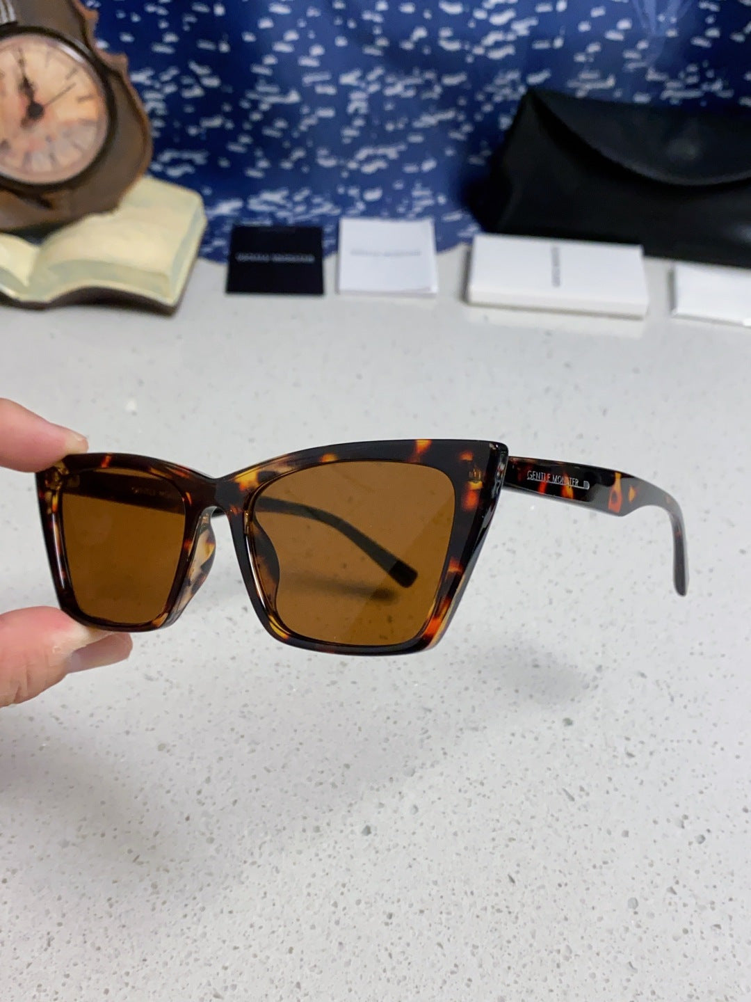 Gentle Monster TALIN Cat-Eye Brown Lens Sunglasses for Men & Women - detail image 6