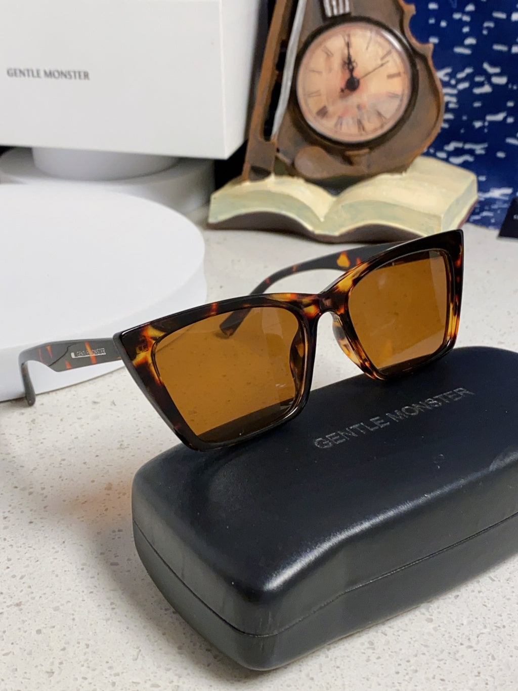 Gentle Monster TALIN Cat-Eye Brown Lens Sunglasses for Men & Women - detail image 10