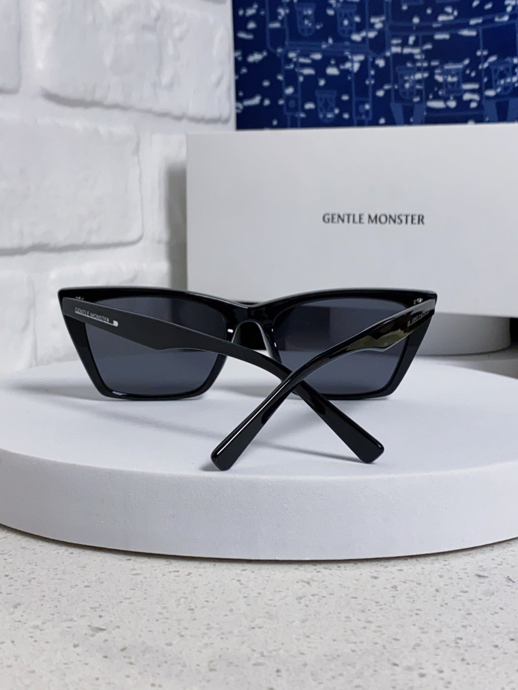 Gentle Monster TALIN Cat-Eye Black Lens Sunglasses for Men & Women - detail image 3