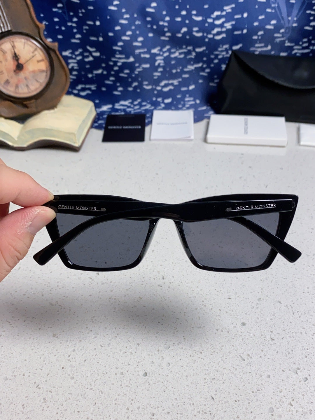 Gentle Monster TALIN Cat-Eye Black Lens Sunglasses for Men & Women - detail image 5