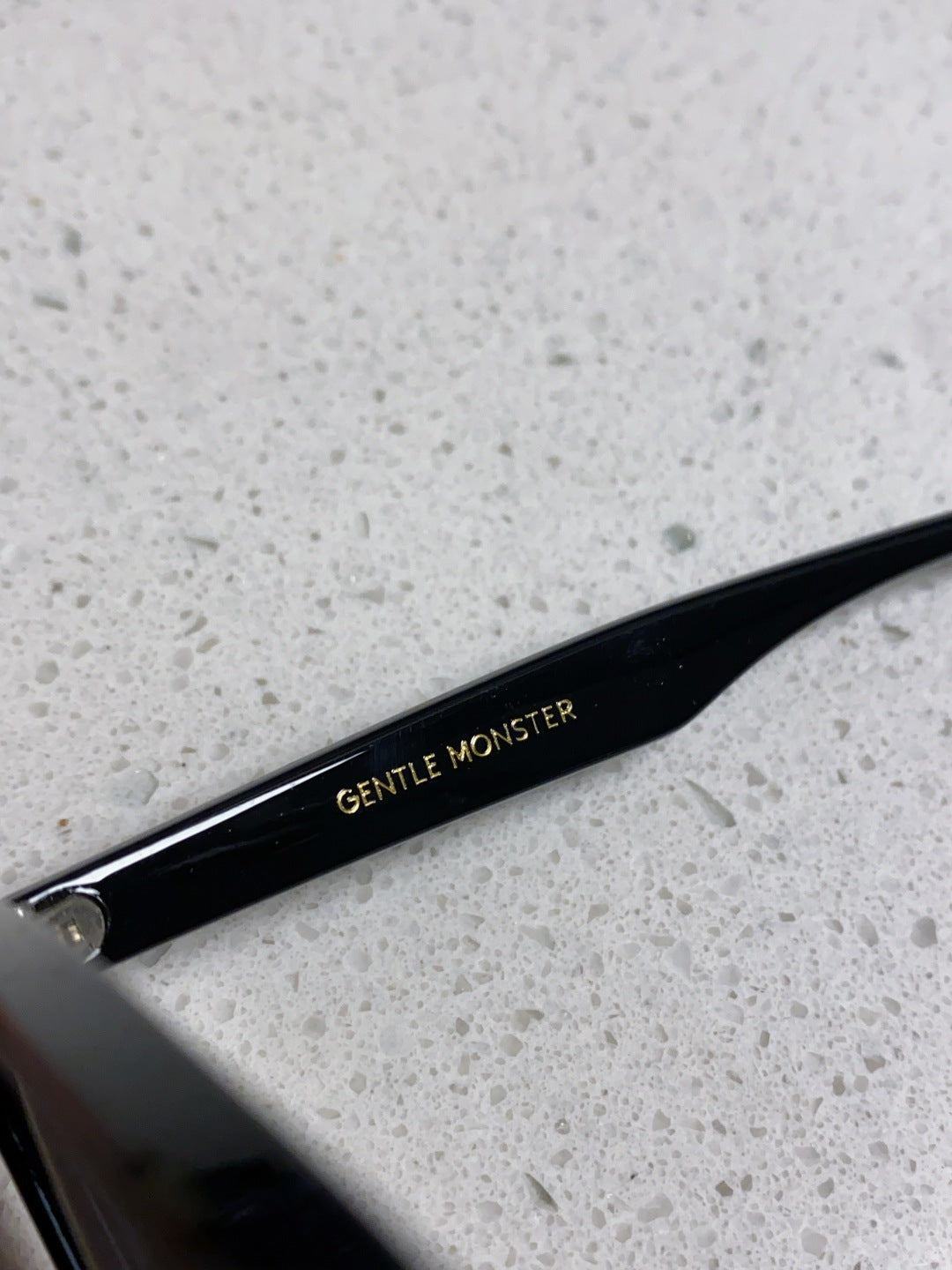 Gentle Monster TALIN Cat-Eye Black Lens Sunglasses for Men & Women - 358890 - detail image 8