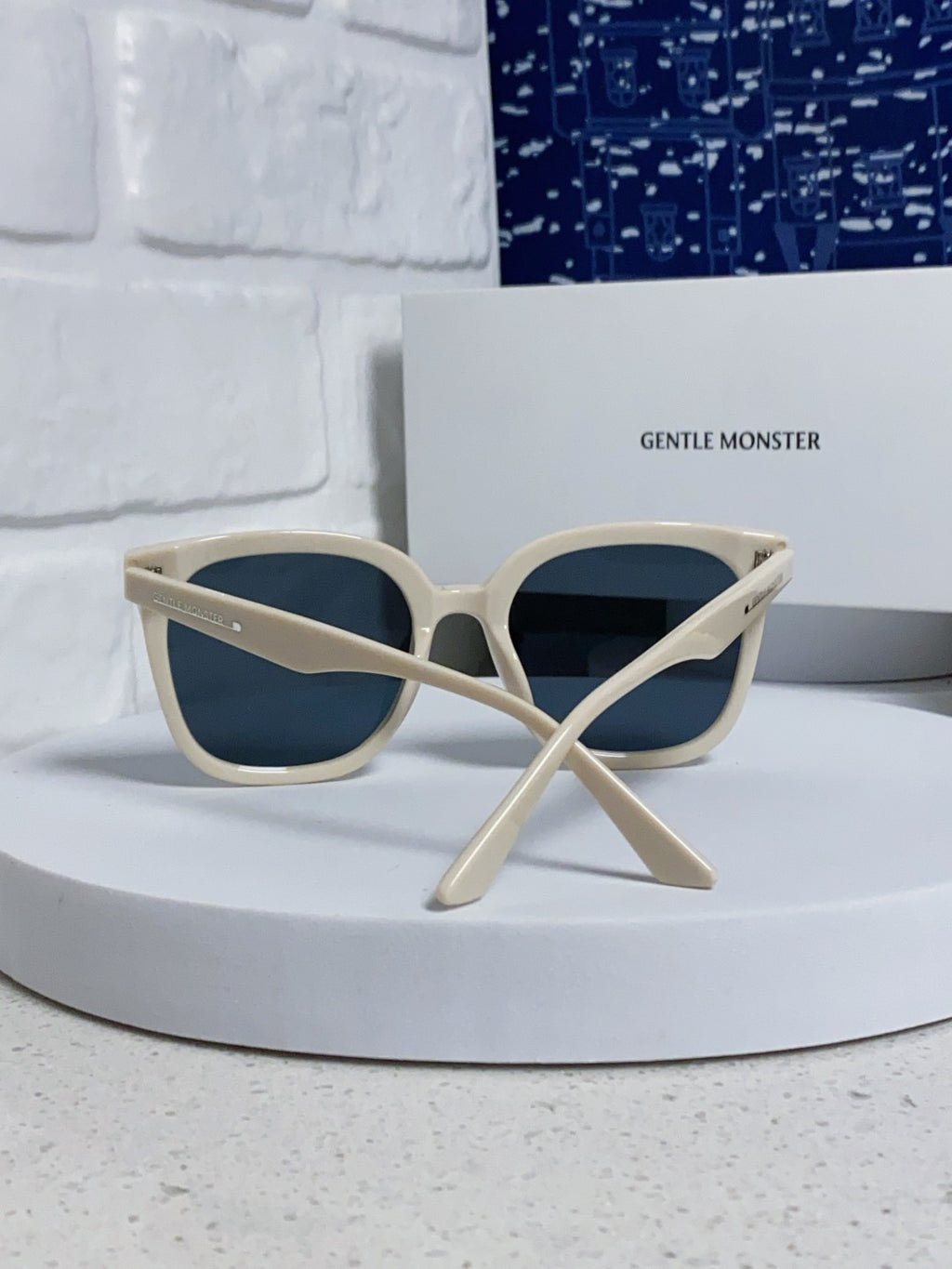 Gentle Monster RICK Polarized Oversized Black Lens Sunglasses for Men & Women - detail image 3