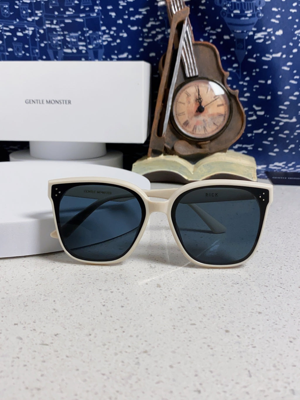 Gentle Monster RICK Polarized Oversized Black Lens Sunglasses for Men & Women - detail image 9