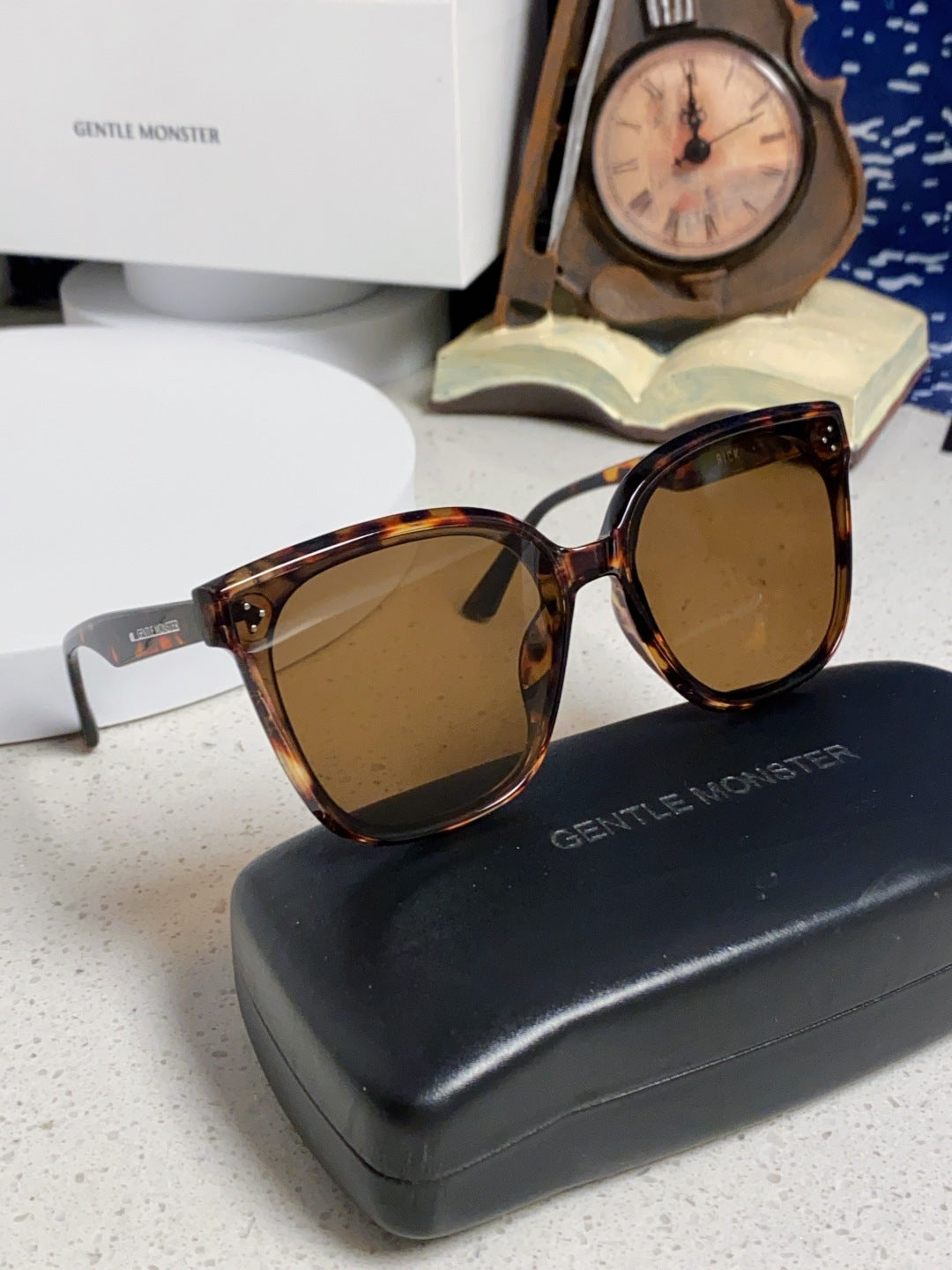 Gentle Monster RICK Polarized Oversized Brown Lens Sunglasses for Men & Women - detail image 10