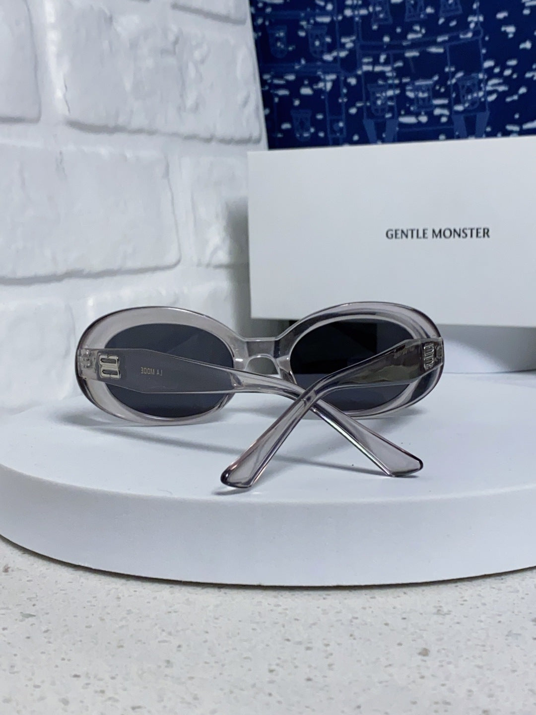 Gentle Monster Round Silver Lens Sunglasses for Men & Women - 399382 - detail image 3
