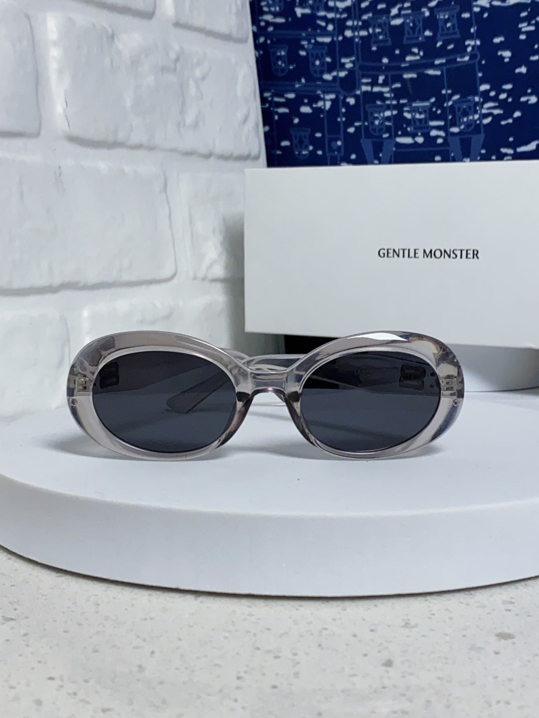 Gentle Monster Round Silver Lens Sunglasses for Men & Women - 399382 - detail image 2