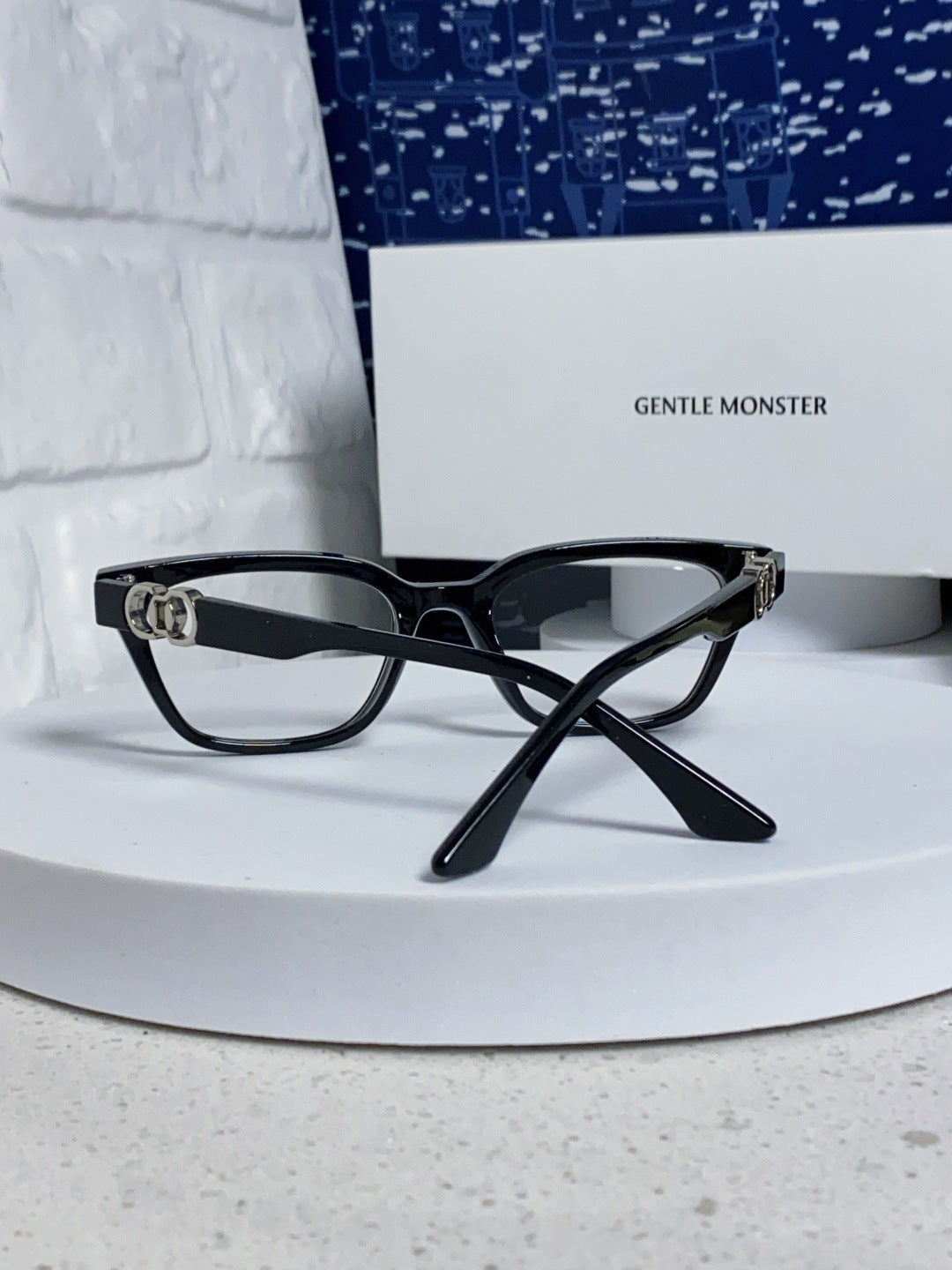 Gentle Monster XOXO Square Silver Lens Sunglasses for Men & Women - 432973 - detail image 3