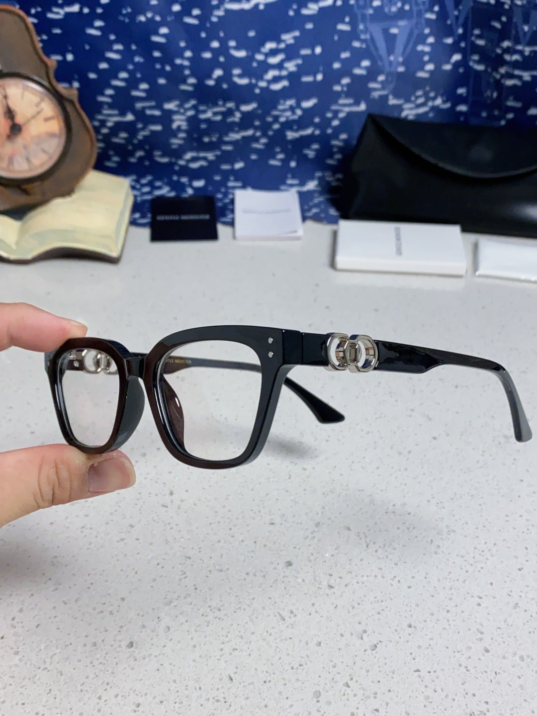 Gentle Monster XOXO Square Silver Lens Sunglasses for Men & Women - 416471 - detail image 6