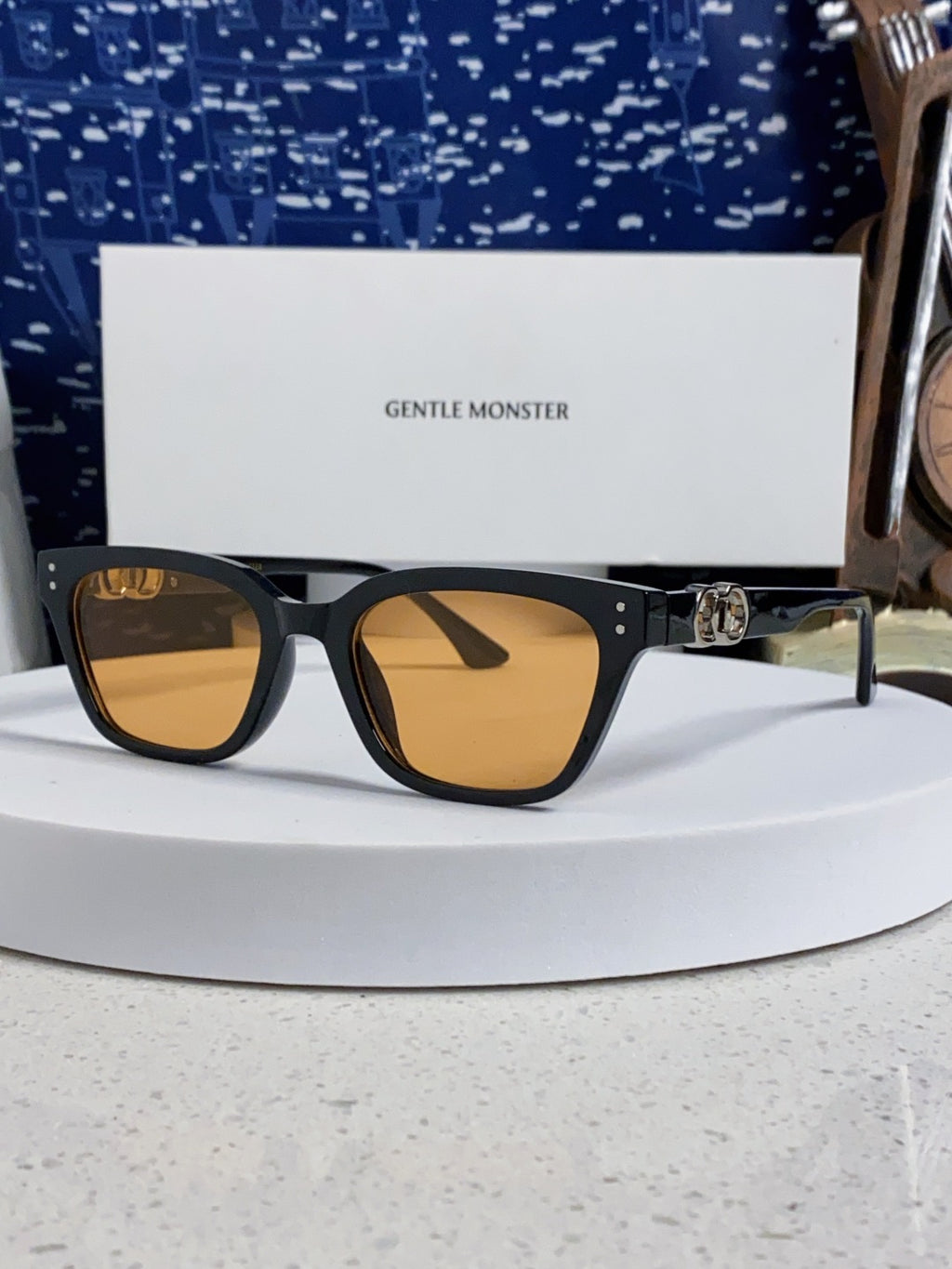 Gentle Monster XOXO Square Brown Lens Sunglasses for Men & Women - 867255