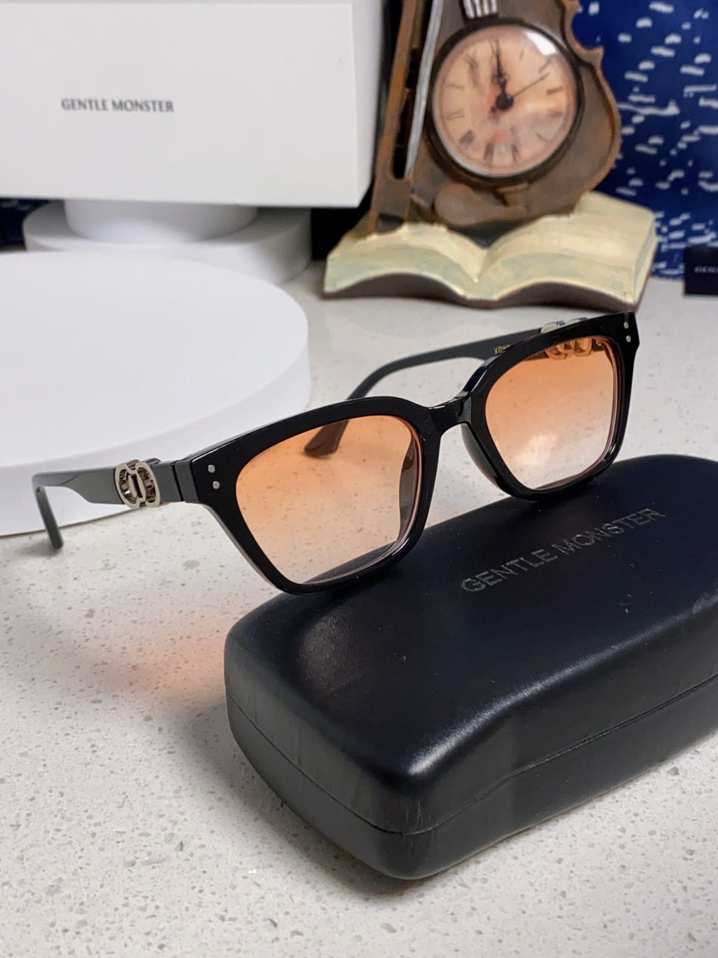Gentle Monster XOXO Square Brown Lens Sunglasses for Men & Women - 432975 - detail image 10