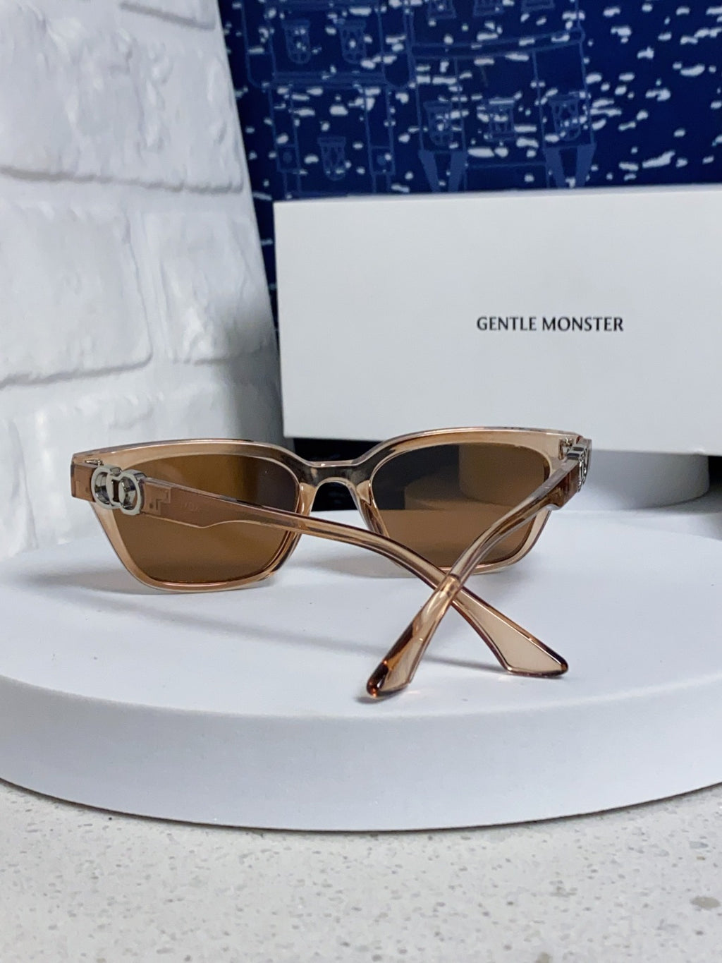 Gentle Monster XOXO Square Brown Lens Sunglasses for Men & Women - detail image 3