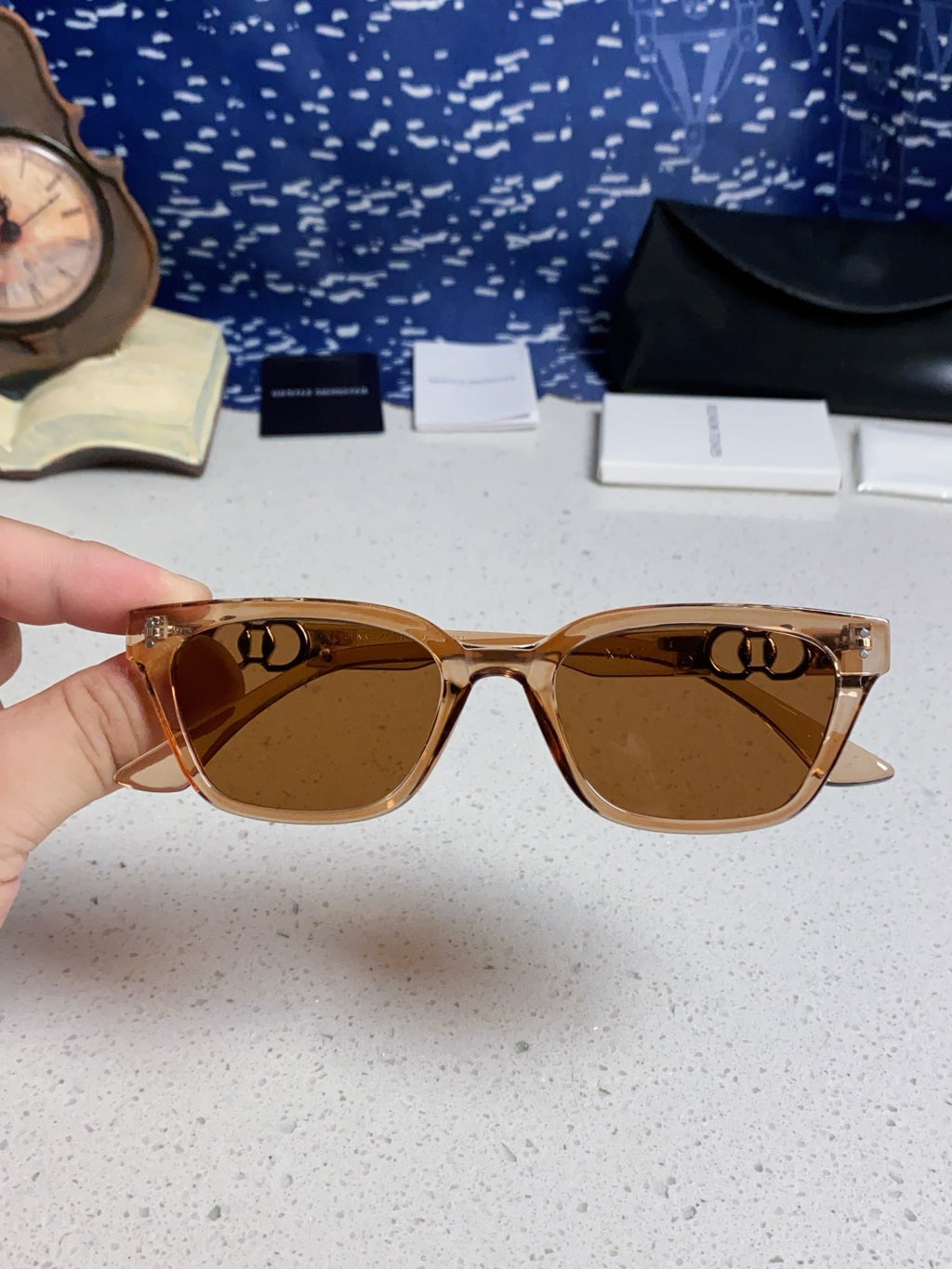 Gentle Monster XOXO Square Brown Lens Sunglasses for Men & Women - 158676 - detail image 4