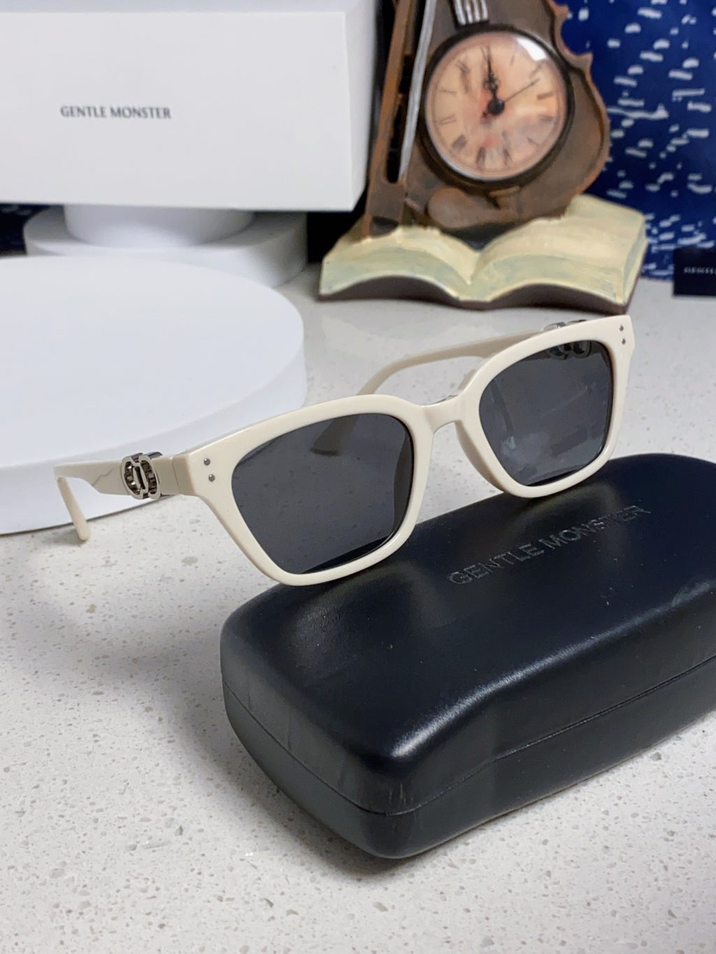 Gentle Monster XOXO Square Silver Lens Sunglasses for Men & Women - detail image 9
