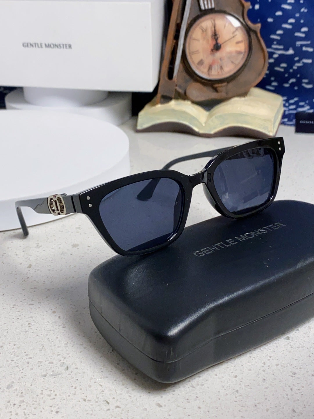 Gentle Monster XOXO Square Black Lens Sunglasses for Men & Women - 867260 - detail image 10
