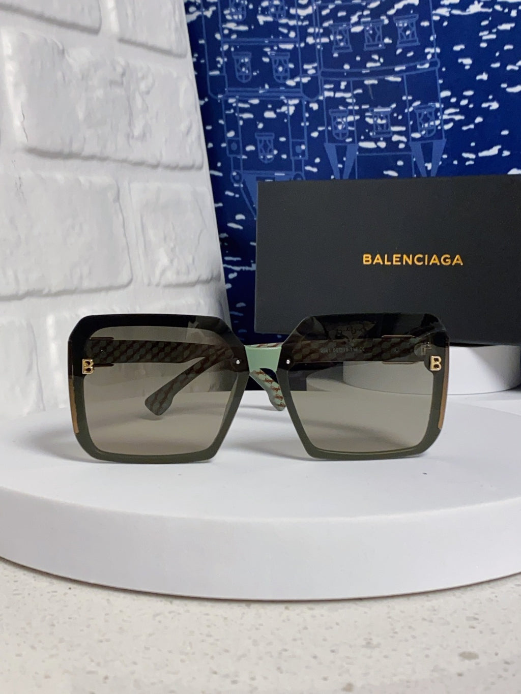 Balenciaga Square Gray Lens Sunglasses for Men & Women - 416111 - detail image 2