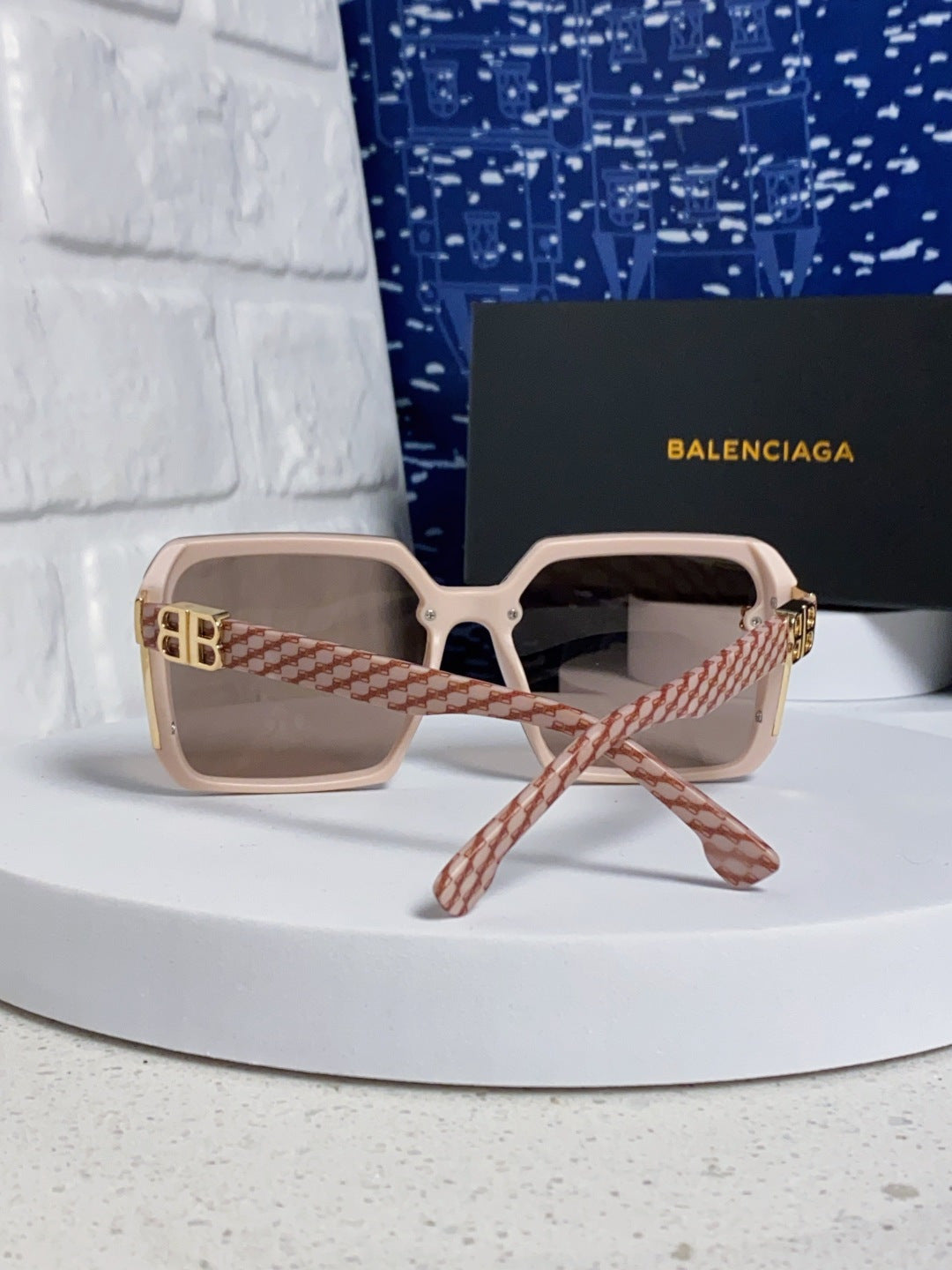 Balenciaga Square Red Lens Sunglasses for Men & Women - 867210 - detail image 3