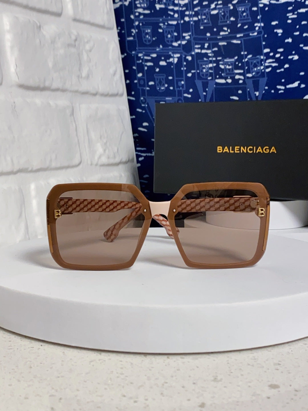Balenciaga Square Red Lens Sunglasses for Men & Women - 416112 - detail image 2