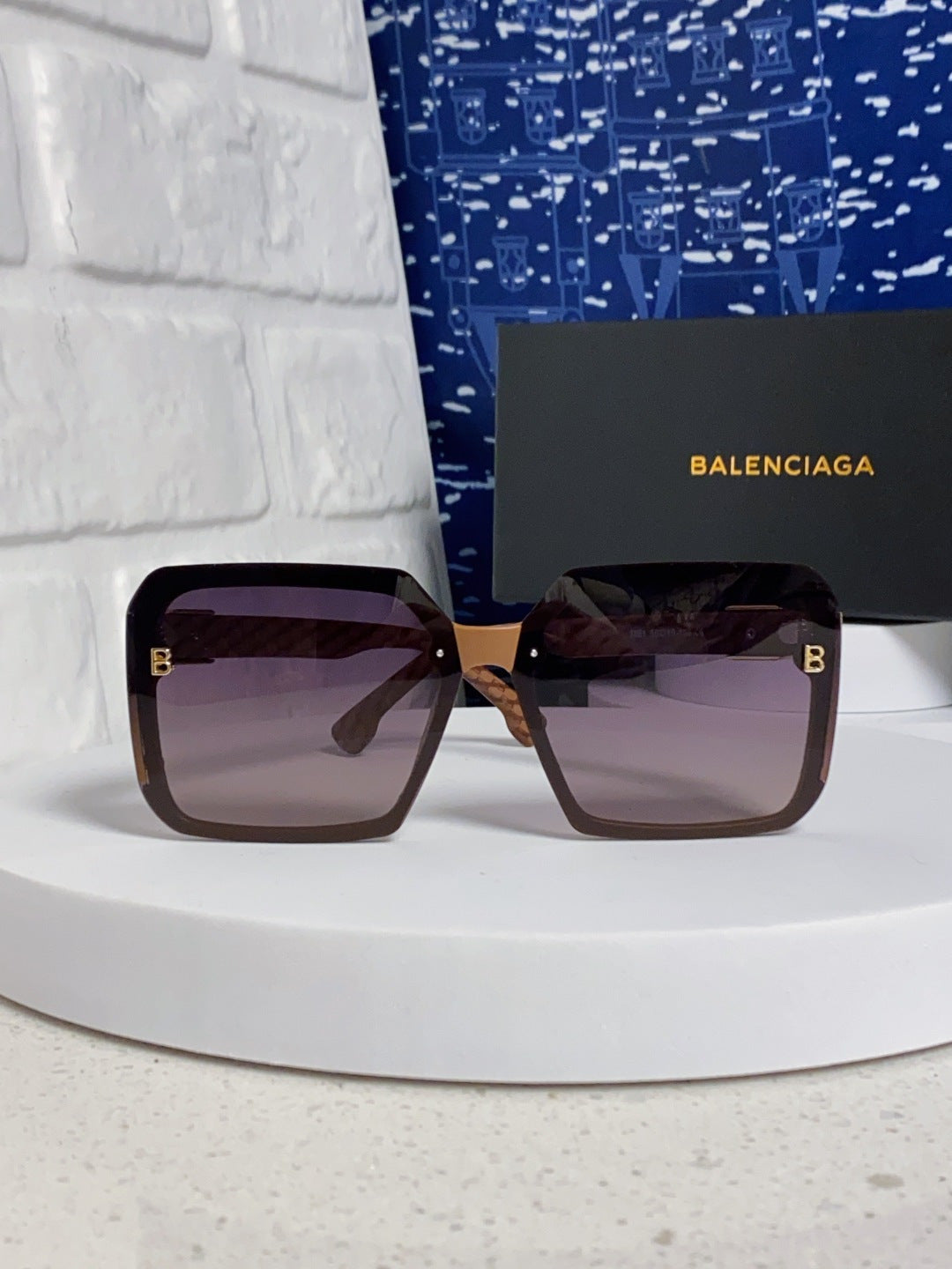 Balenciaga Square Gray Lens Sunglasses for Men & Women - 416113 - detail image 2