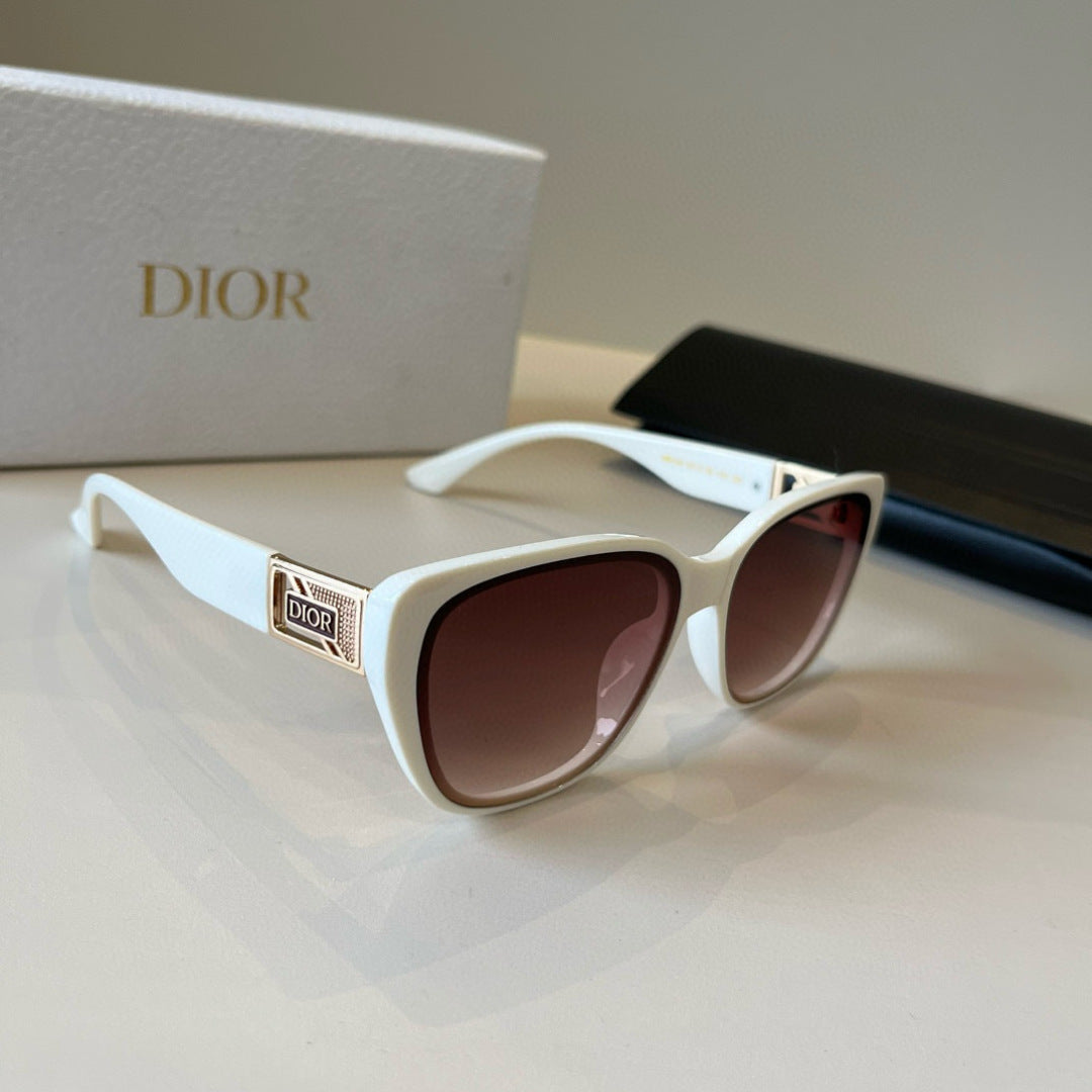 Dior Fashion Red Lens Sunglasses for Men & Women - 431815