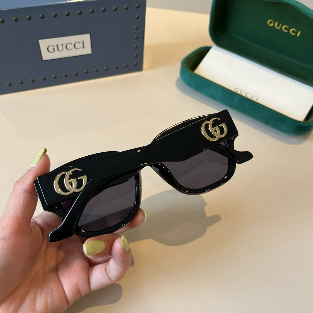 Gucci Oversized Black Lens Sunglasses for Men & Women - 448855 - detail image 8