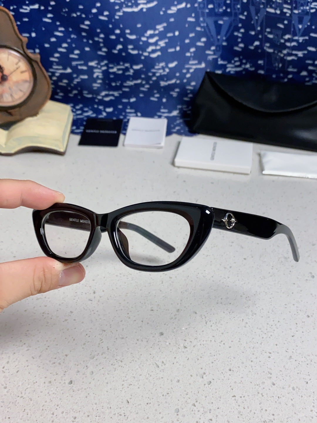 Gentle Monster 27AND7 Cat-Eye Silver Lens Sunglasses for Men & Women - 358874 - detail image 6