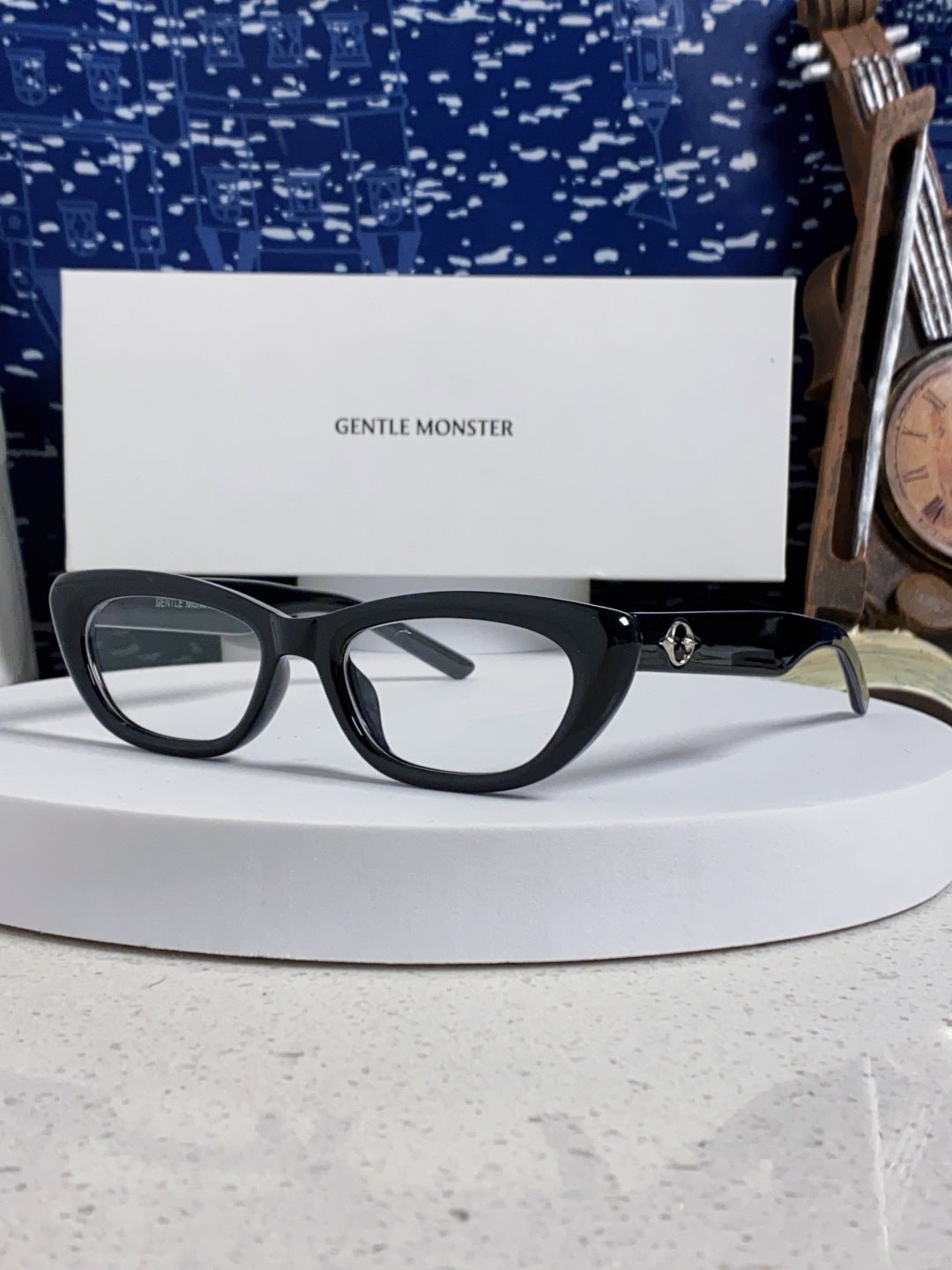 Gentle Monster 27AND7 Cat-Eye Silver Lens Sunglasses for Men & Women - 488046