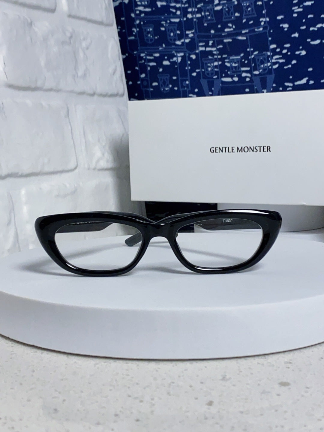 Gentle Monster 27AND7 Cat-Eye Silver Lens Sunglasses for Men & Women - 358874 - detail image 2