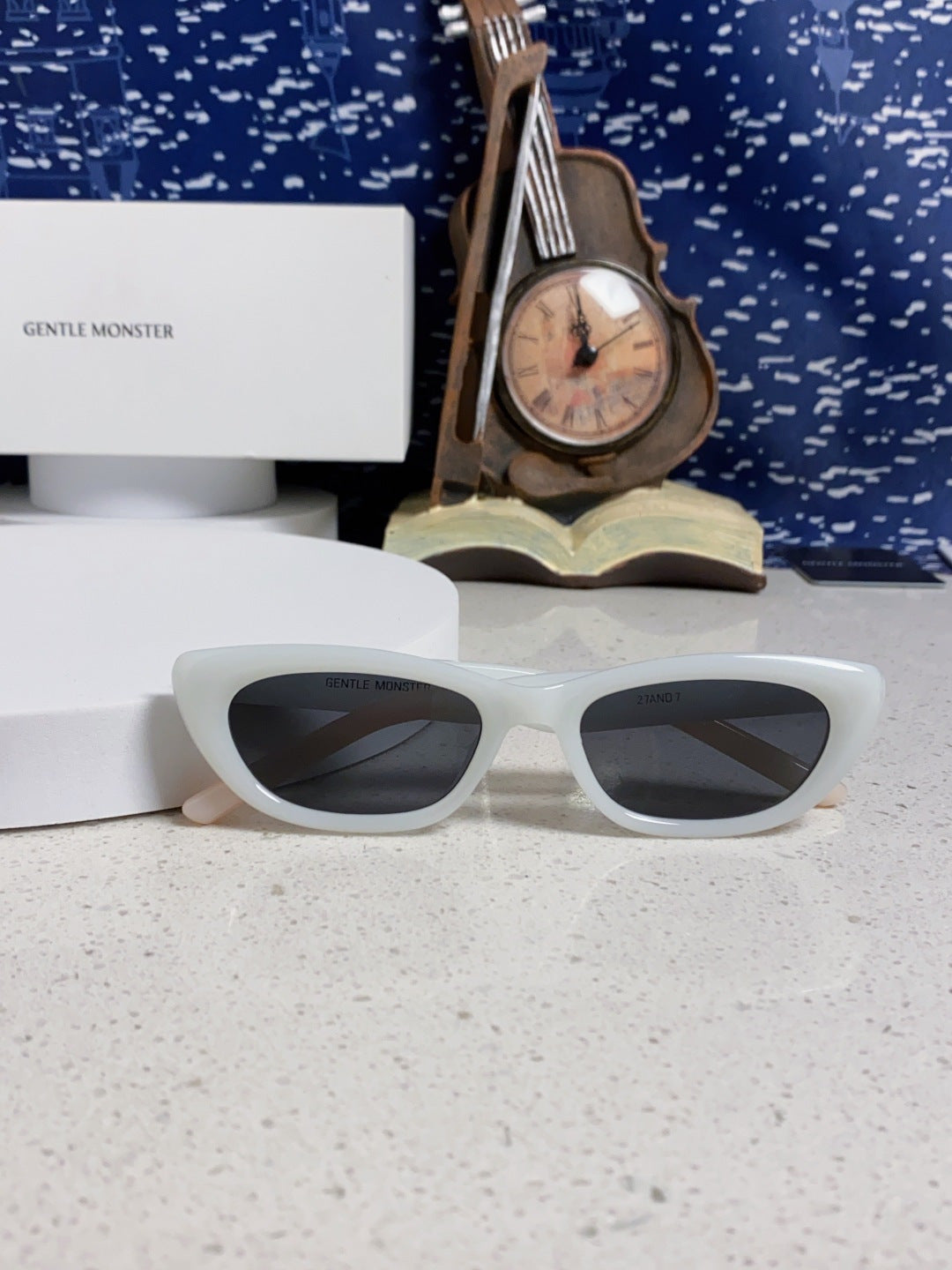 Gentle Monster 27AND7 Cat-Eye Silver Lens Sunglasses for Men & Women - 488047 - detail image 9