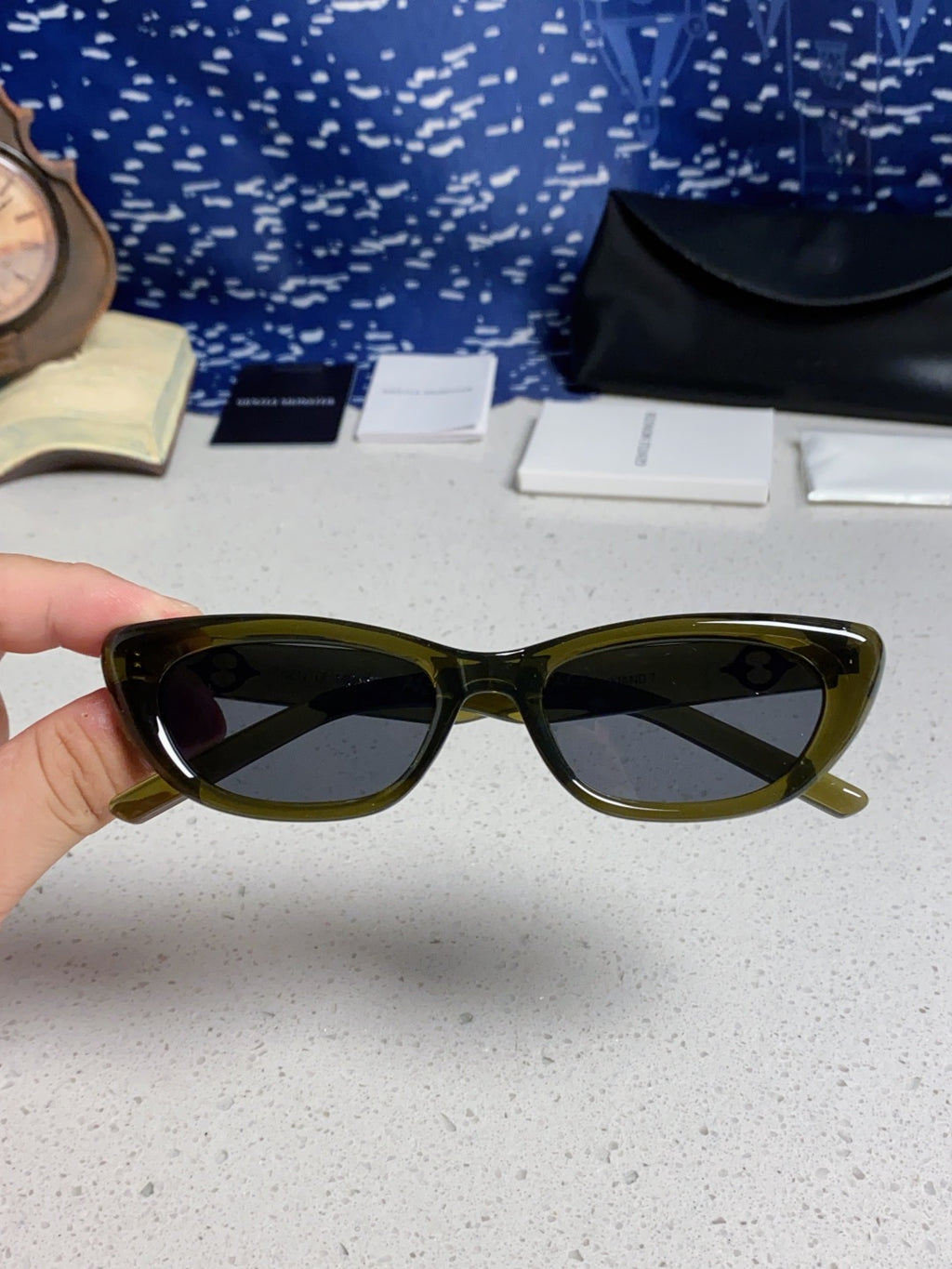 Gentle Monster 27AND7 Cat-Eye Black Lens Sunglasses for Men & Women - 488048 - detail image 4