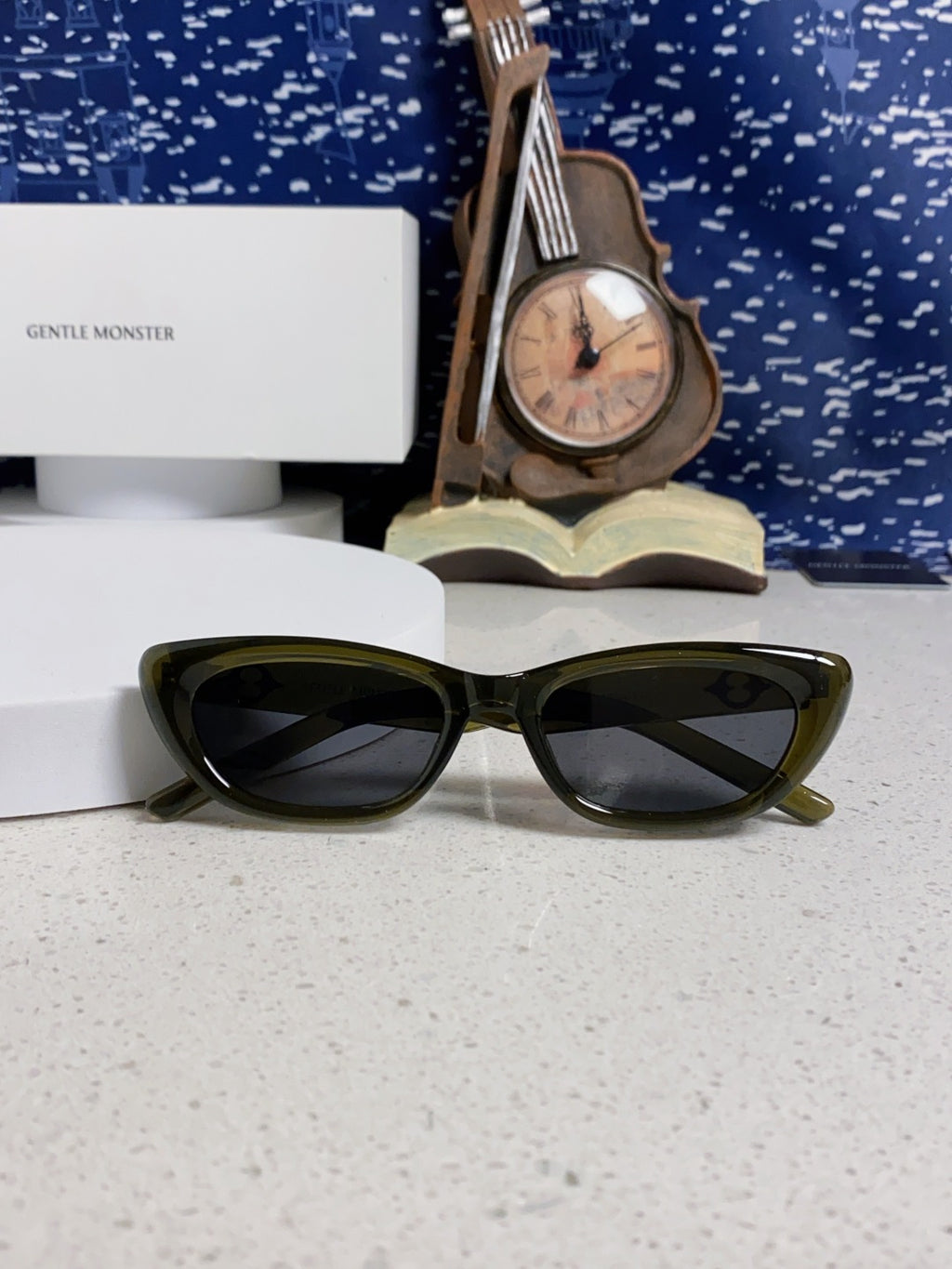 Gentle Monster 27AND7 Cat-Eye Black Lens Sunglasses for Men & Women - 358876 - detail image 9