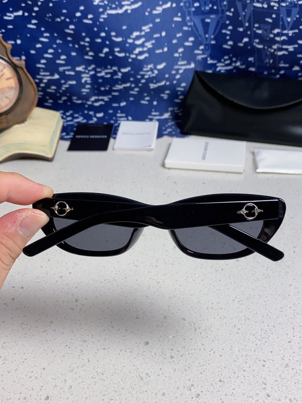Gentle Monster 27AND7 Cat-Eye Black Lens Sunglasses for Men & Women - 358879 - detail image 5